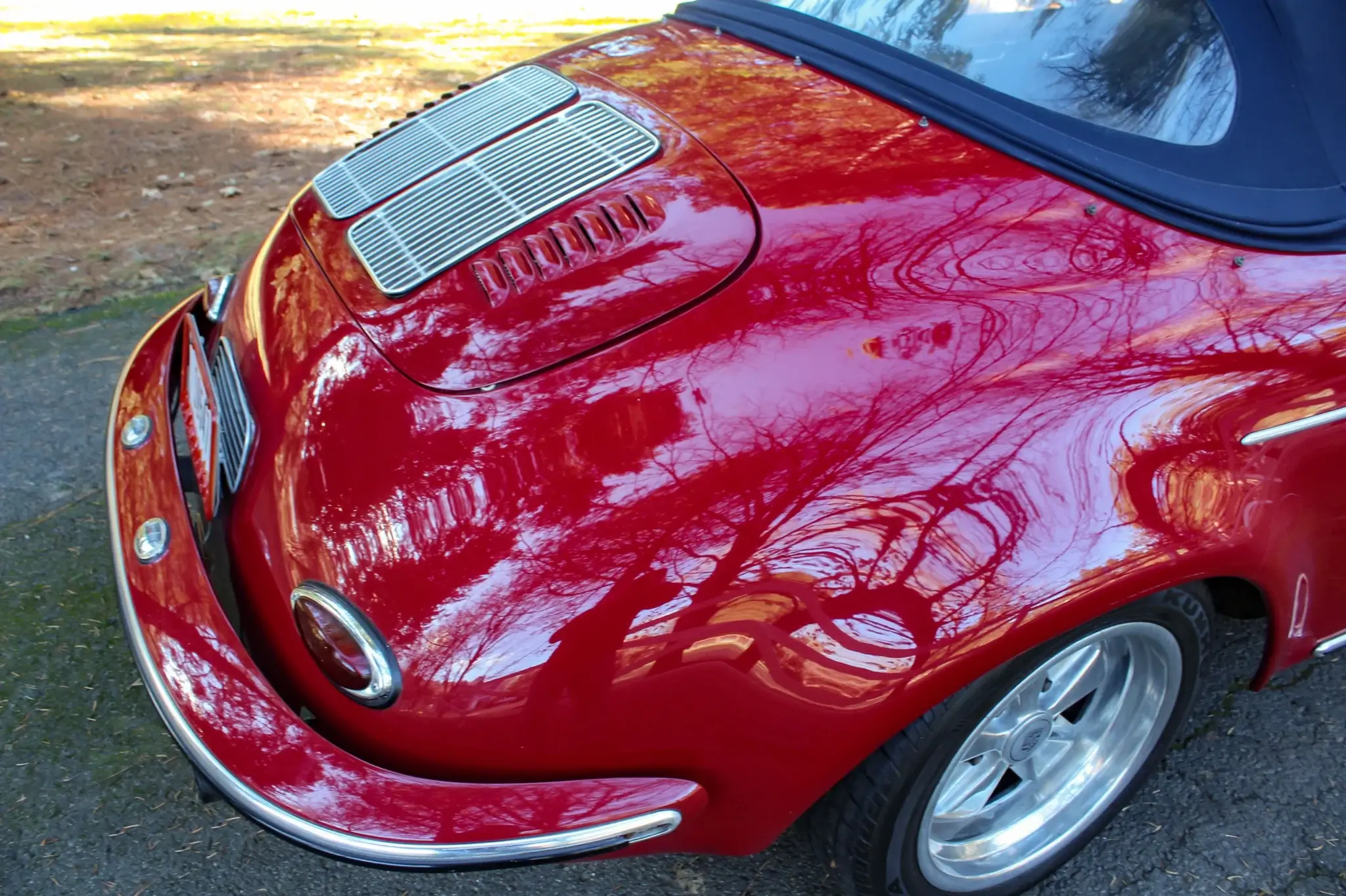 MP: 1960 Porsche 356B Roadster 2.8L Custom by Larry Chmura