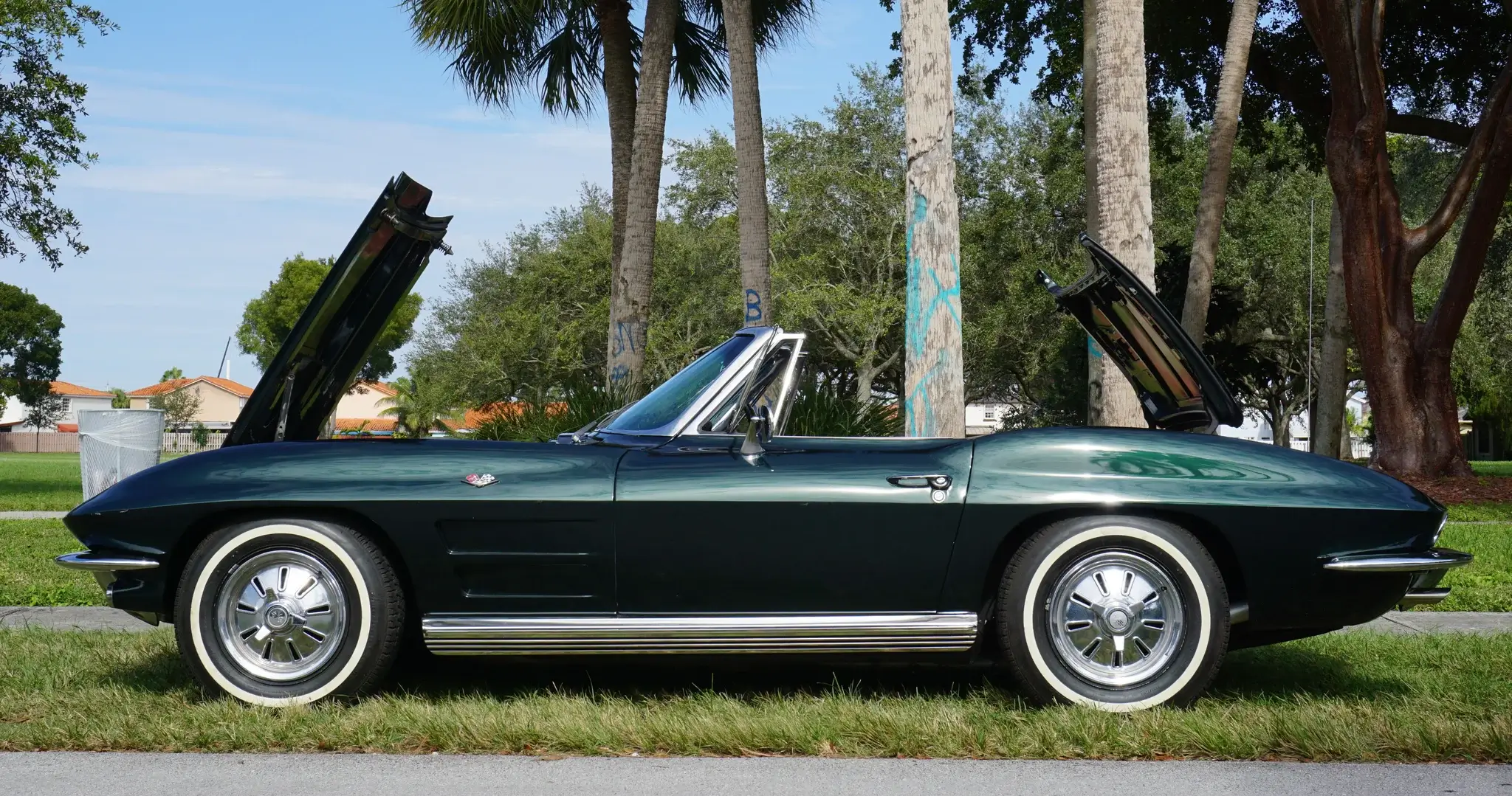 MP: 1964 Chevrolet Corvette Sting Ray Convertible 327 4-Speed