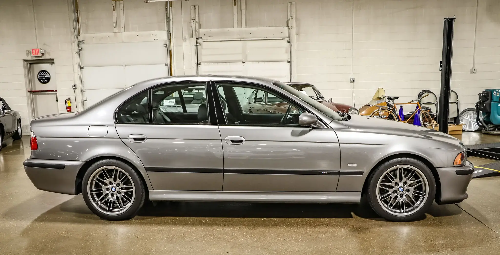 2002 BMW M5 | PCARMARKET