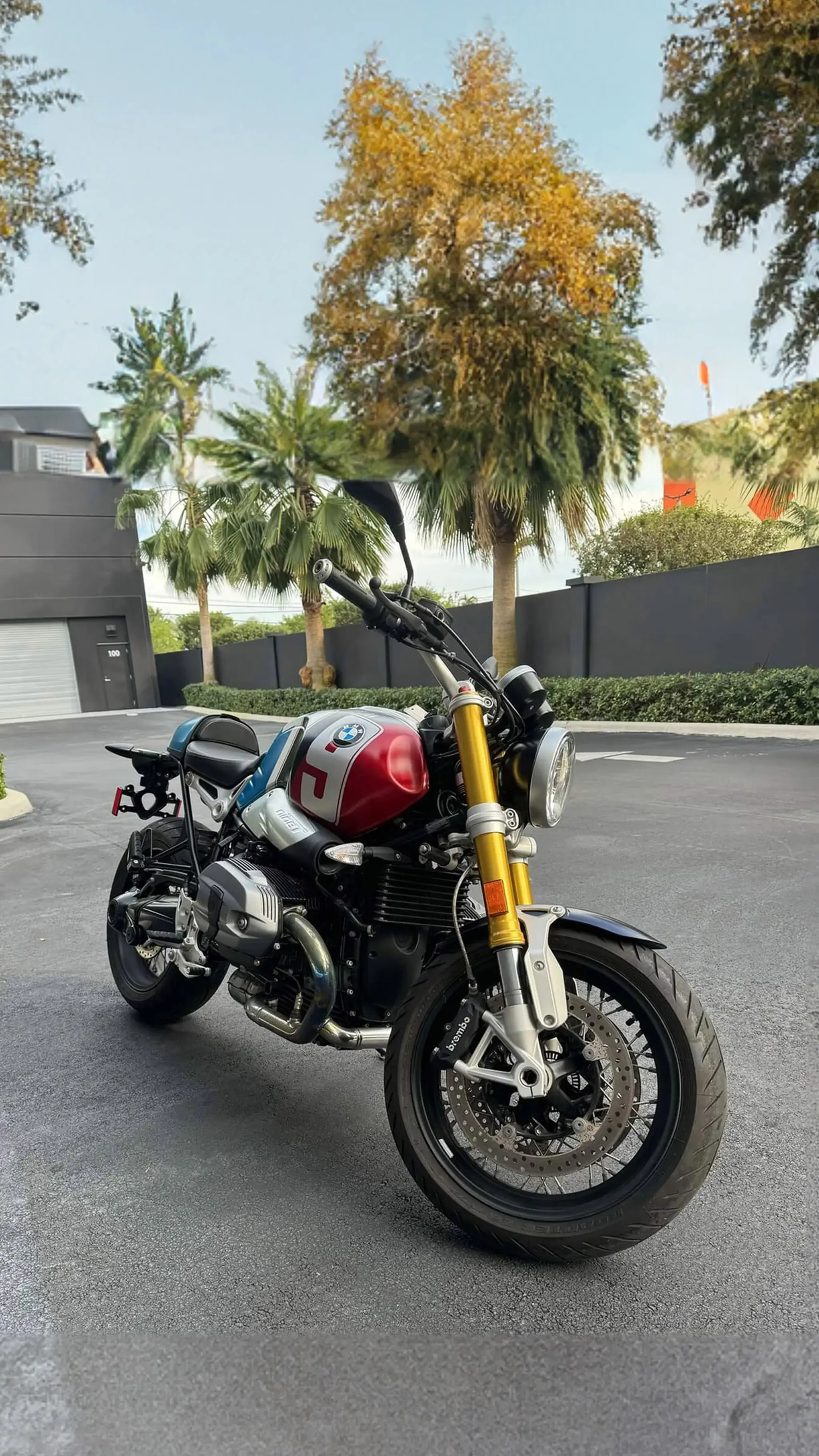 MP: 70-Mile 2019 BMW R nineT Option 719 | PCARMARKET