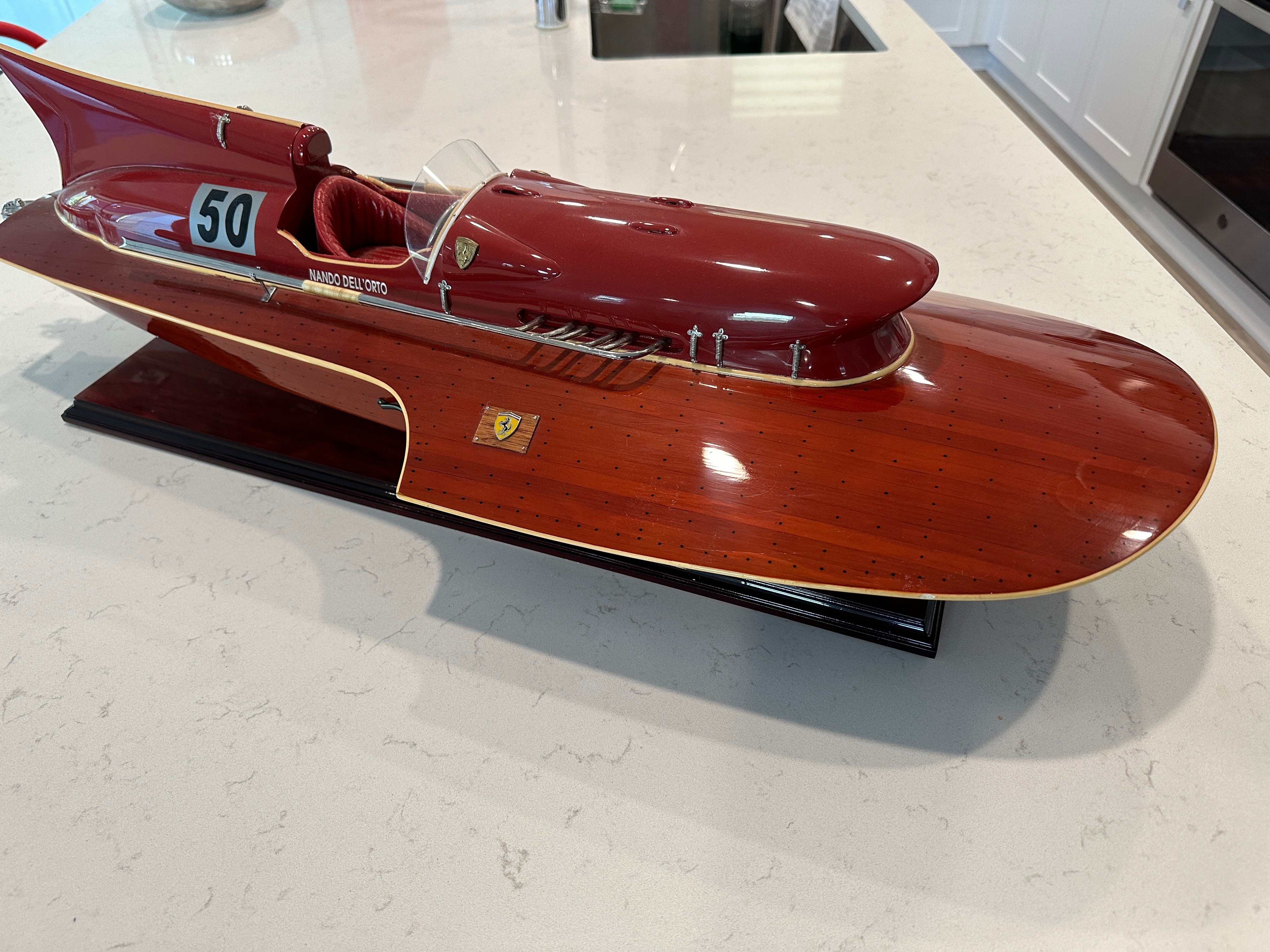 Ferrari_Arno_Racing_Boat_11.jpg
