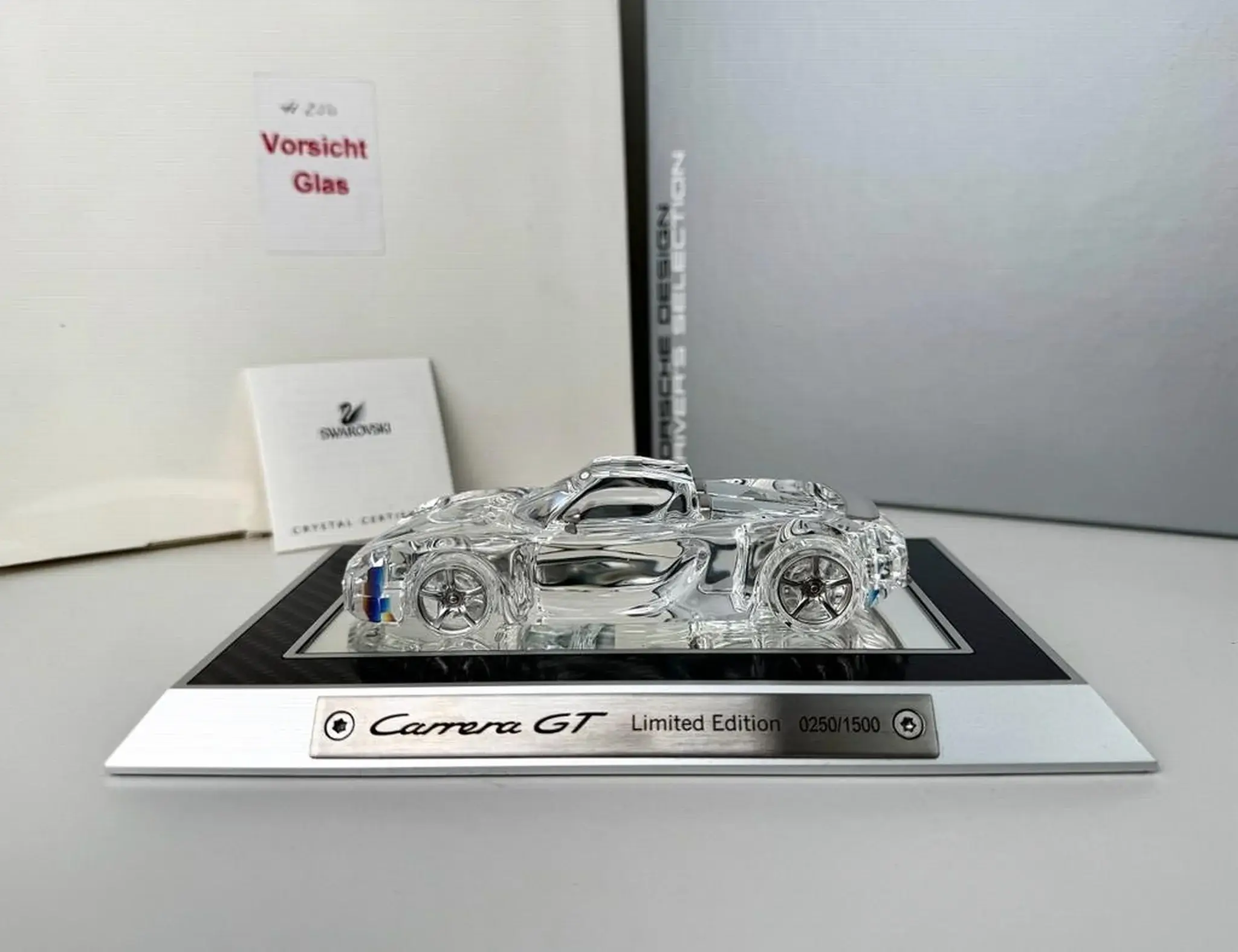 Porsche Design Drivers Selection 1:43 Swarovski Crystal Porsche