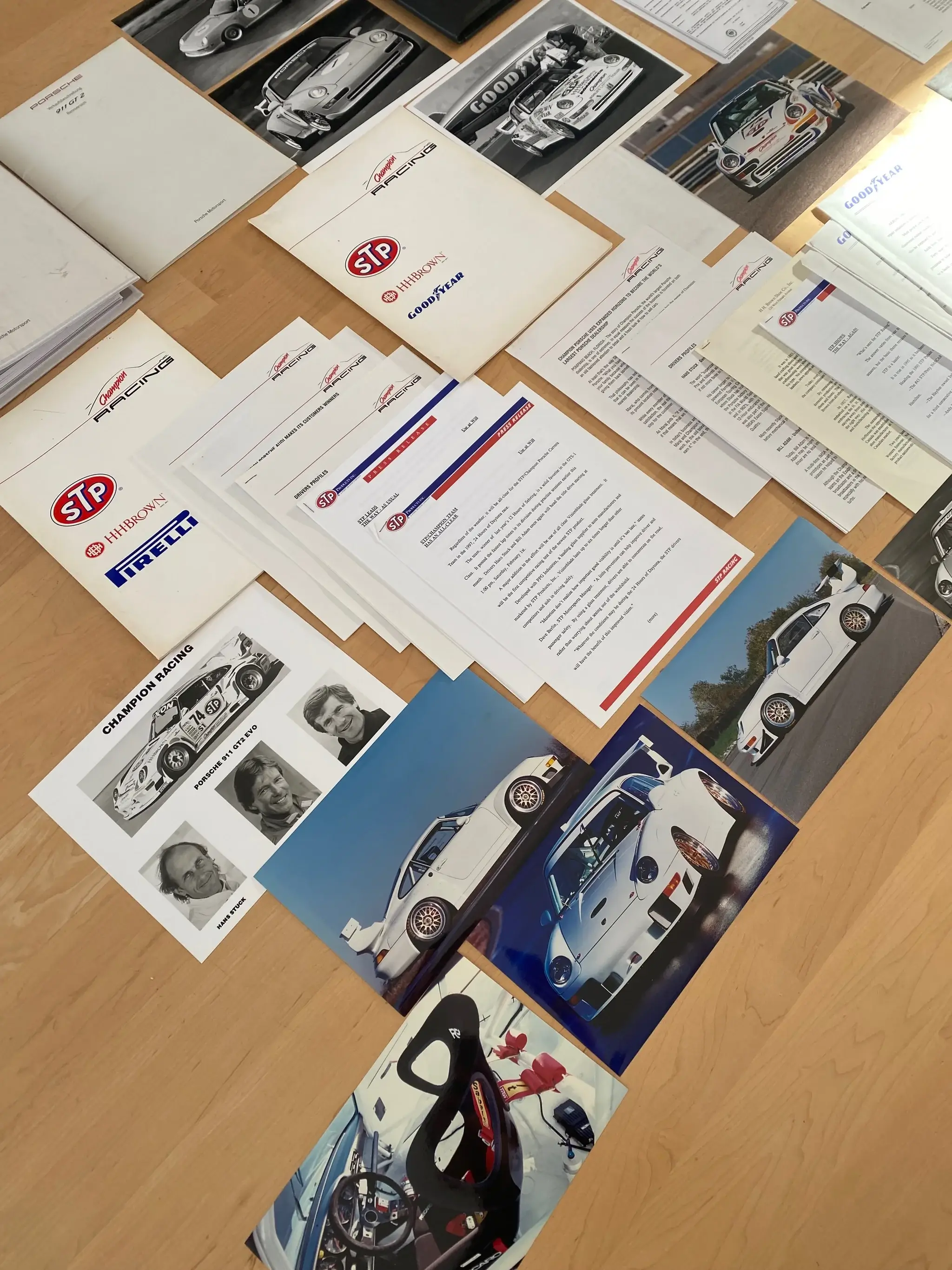 MP: Complete Original Porsche 993 GT2 Owners Manual & Press