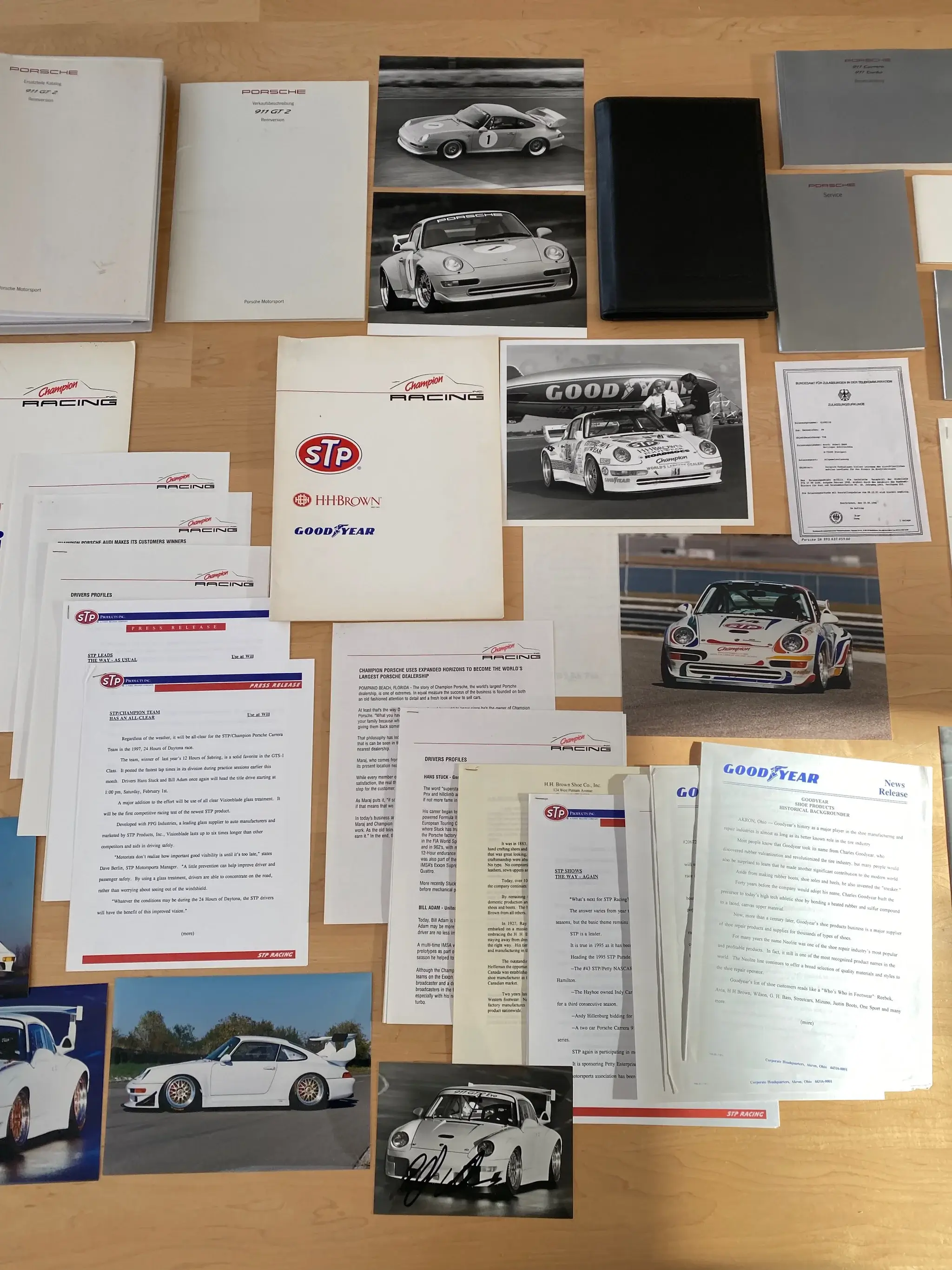 MP: Complete Original Porsche 993 GT2 Owners Manual & Press