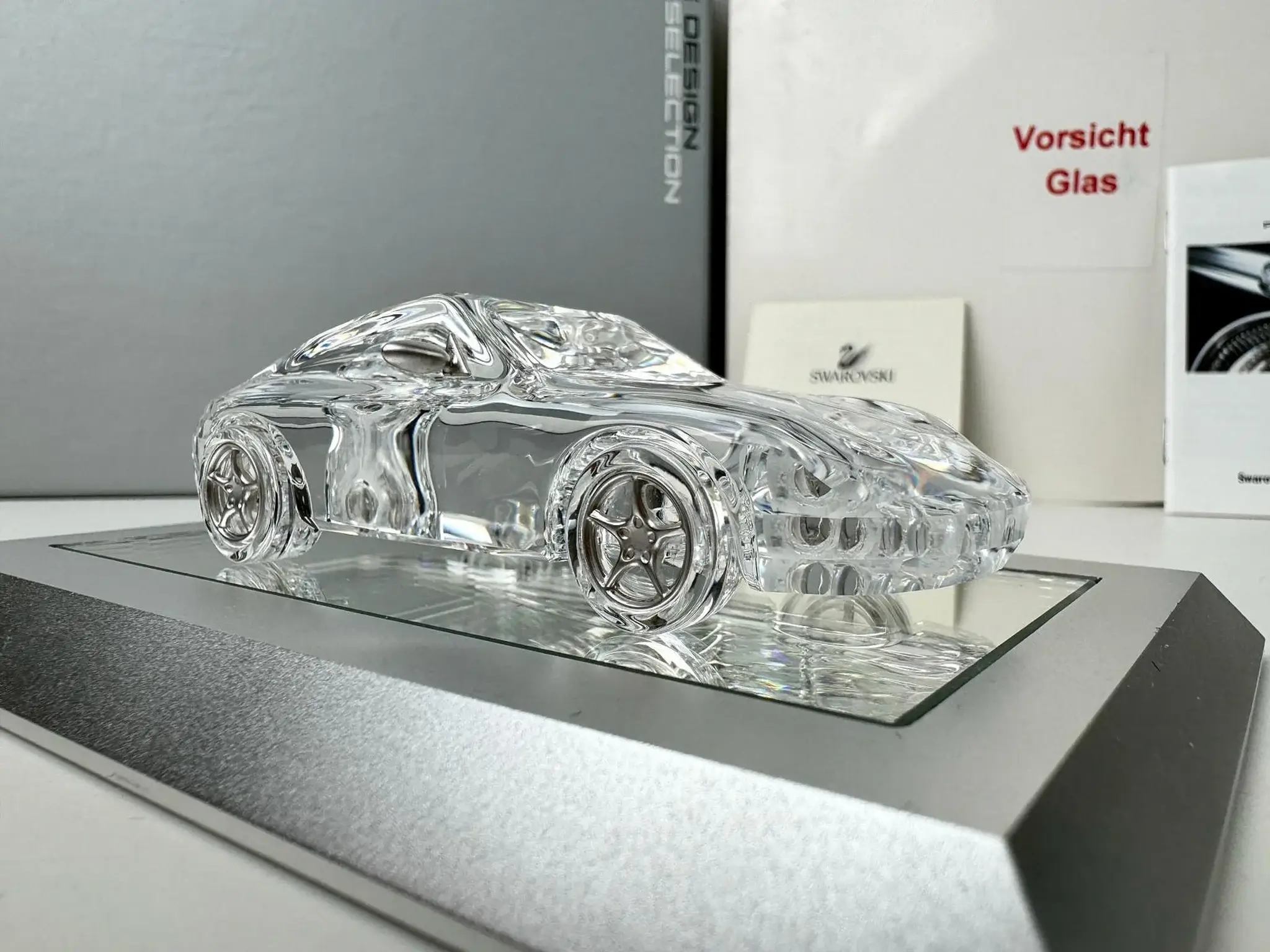 MP: Porsche Design Drivers Selection 1:43 Swarovski Limited