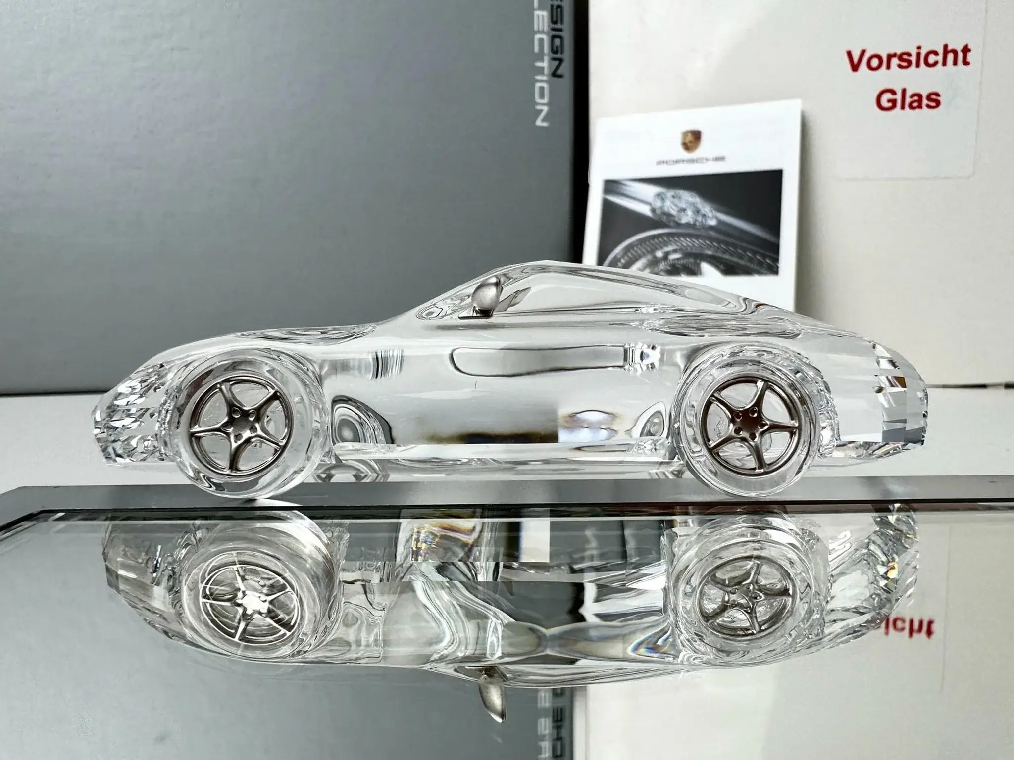MP: Porsche Design Drivers Selection 1:43 Swarovski Limited