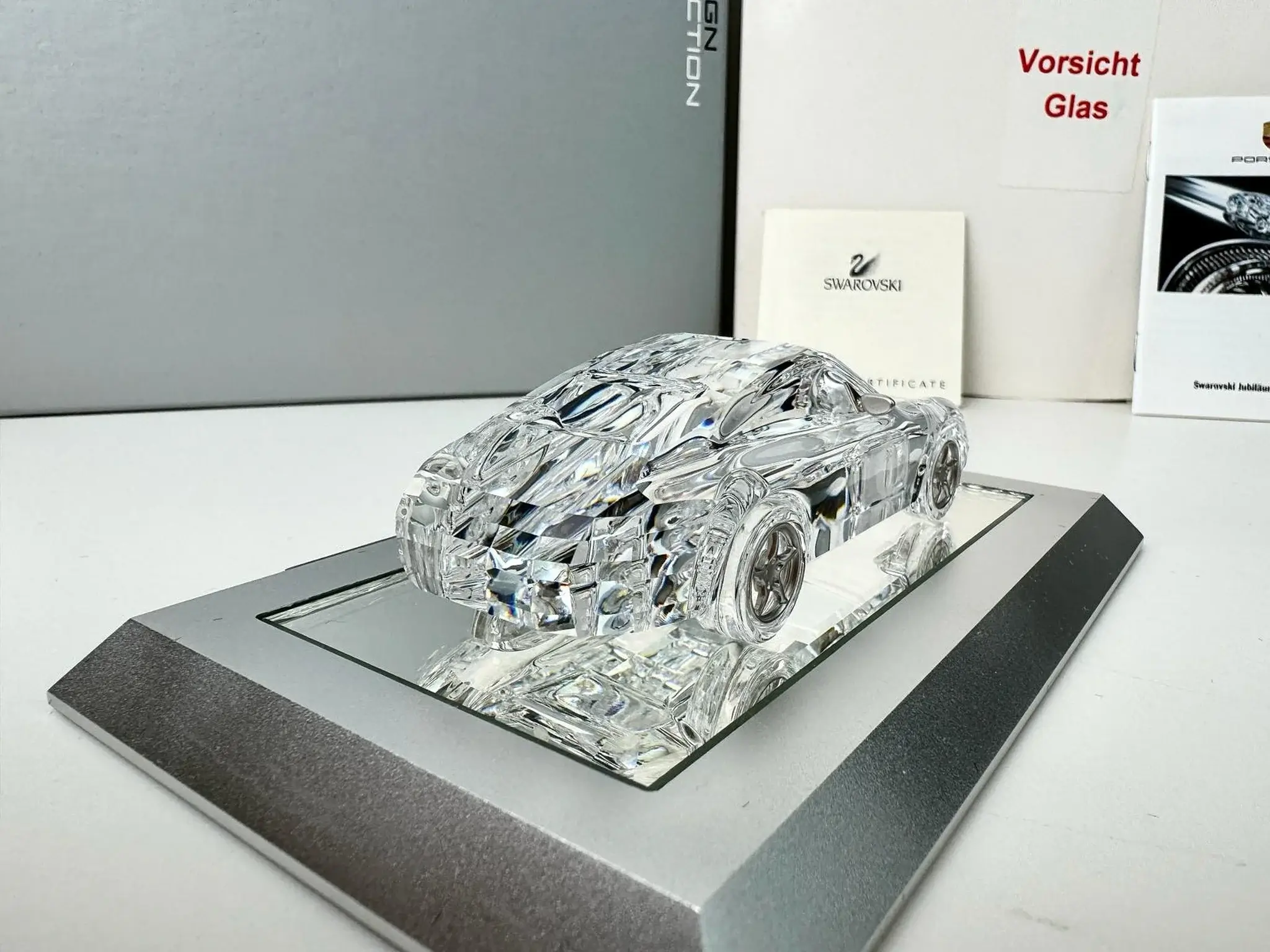 MP: Porsche Design Drivers Selection 1:43 Swarovski Limited