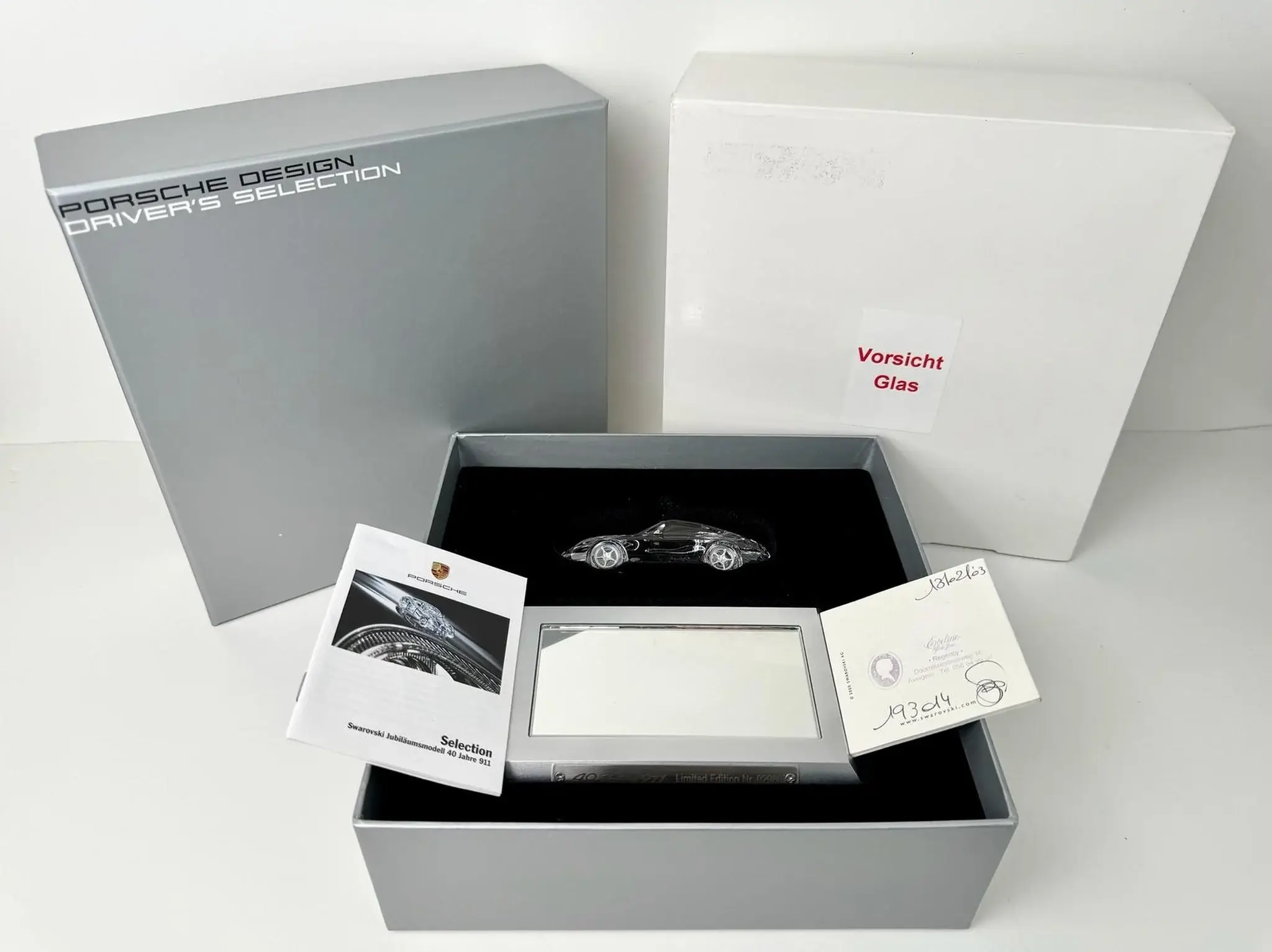 MP: Porsche Design Drivers Selection 1:43 Swarovski Limited