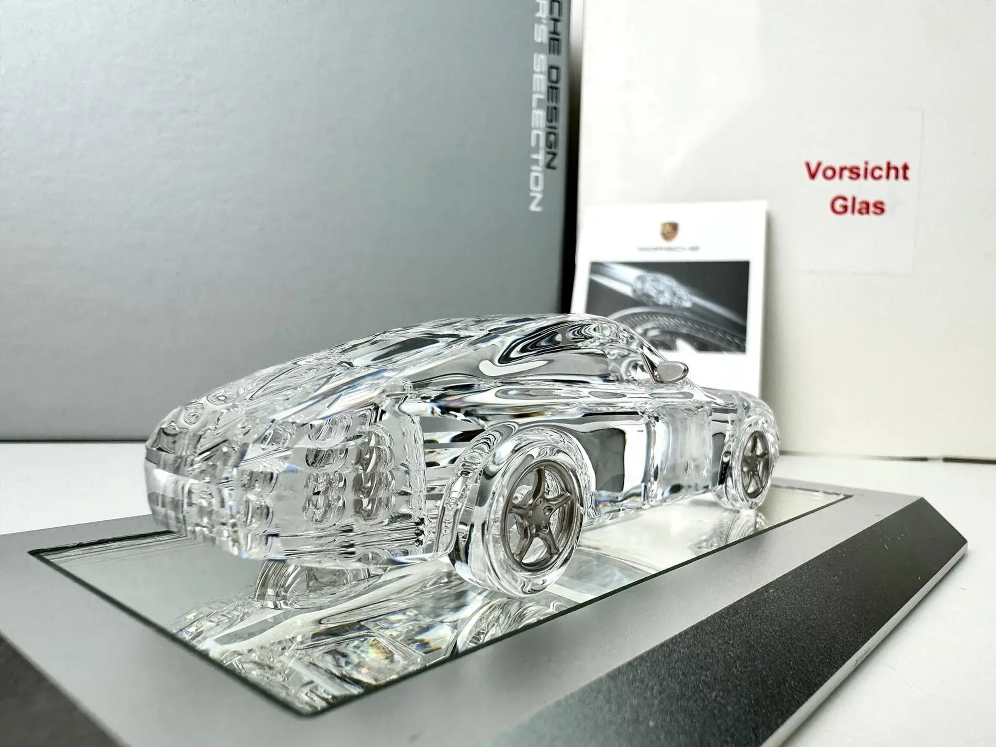 MP: Porsche Design Drivers Selection 1:43 Swarovski Limited