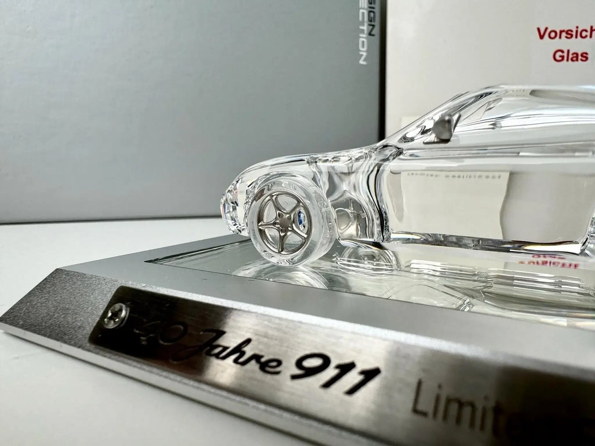MP: Porsche Design Drivers Selection 1:43 Swarovski Limited