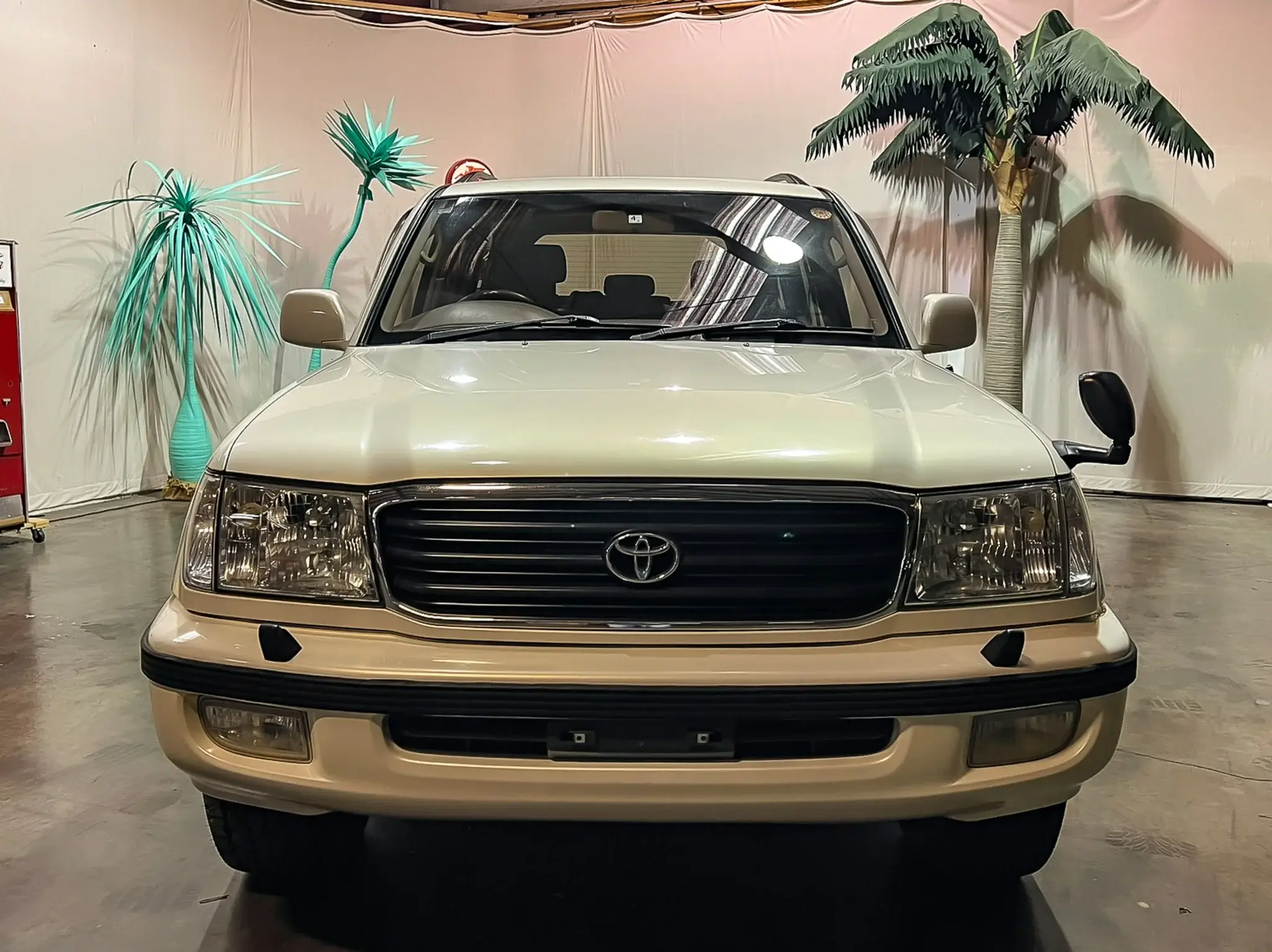 MP: 20k-Mile 1998 Toyota Land Cruiser VX Limited V8 | PCARMARKET