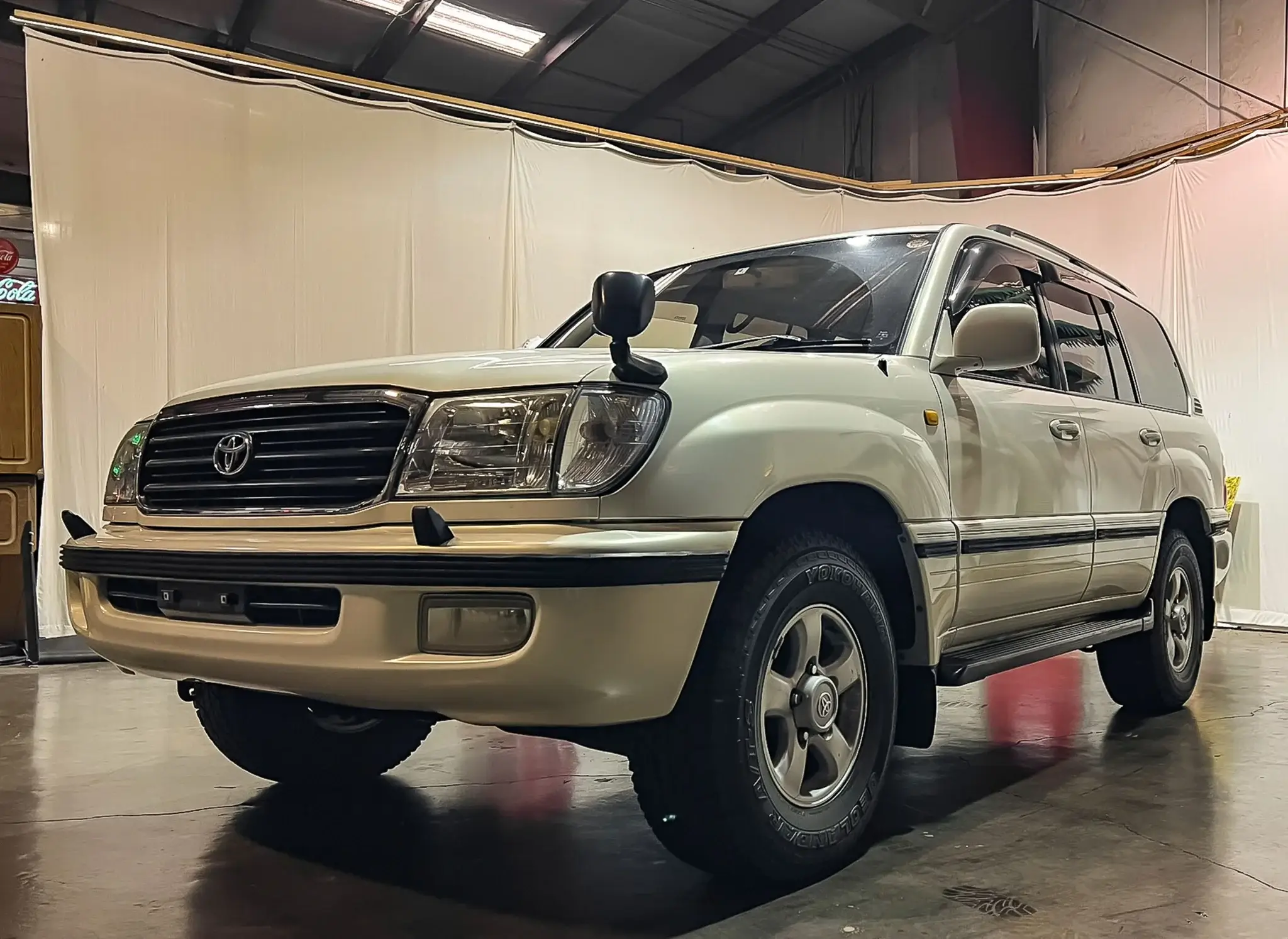 MP: 20k-Mile 1998 Toyota Land Cruiser VX Limited V8 | PCARMARKET