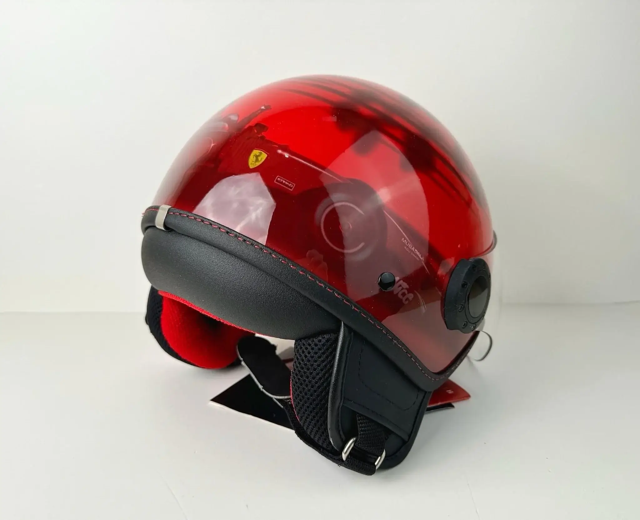 No Reserve Ferrari F60 Helmet | PCARMARKET