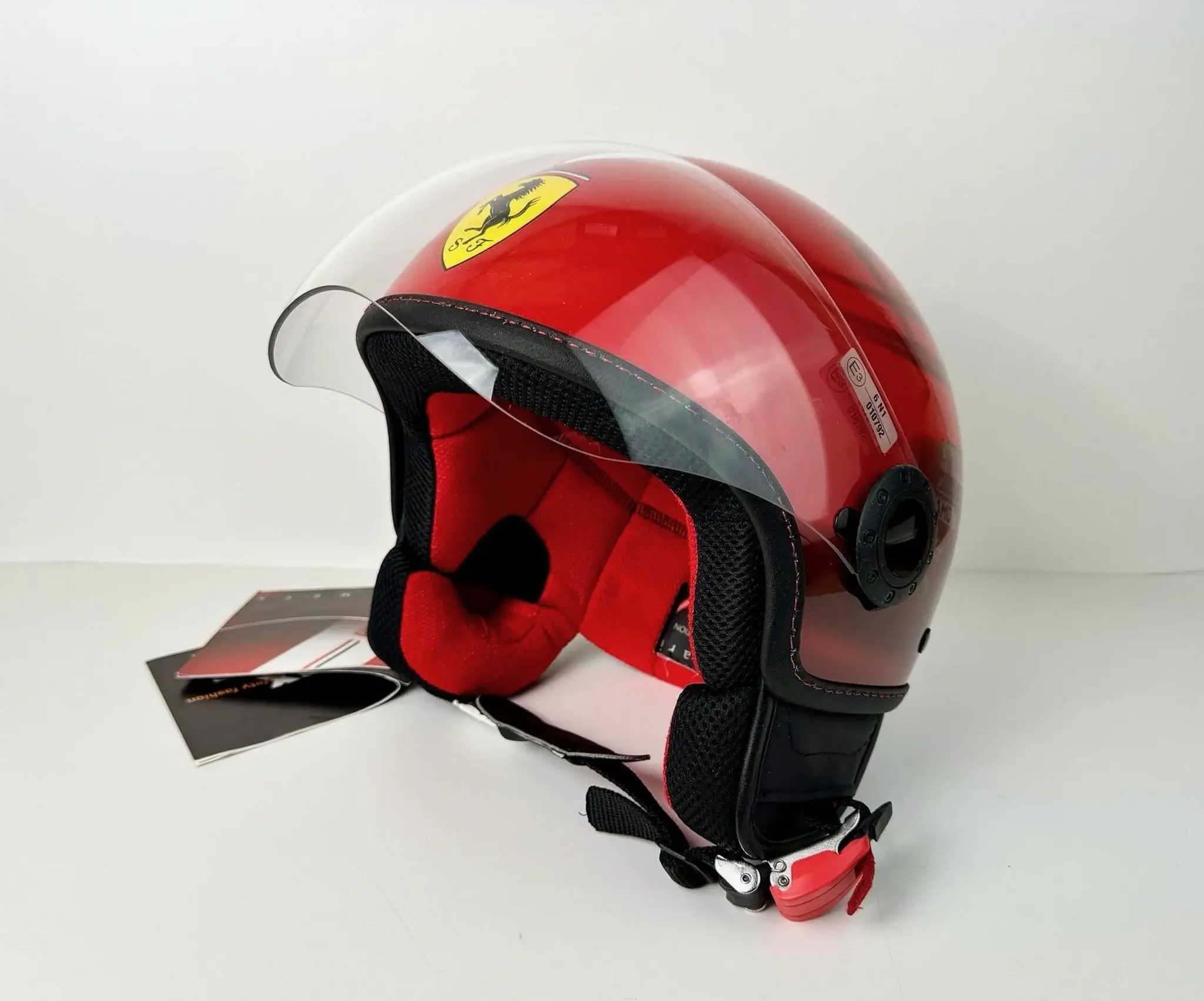 No Reserve Ferrari F60 Helmet | PCARMARKET