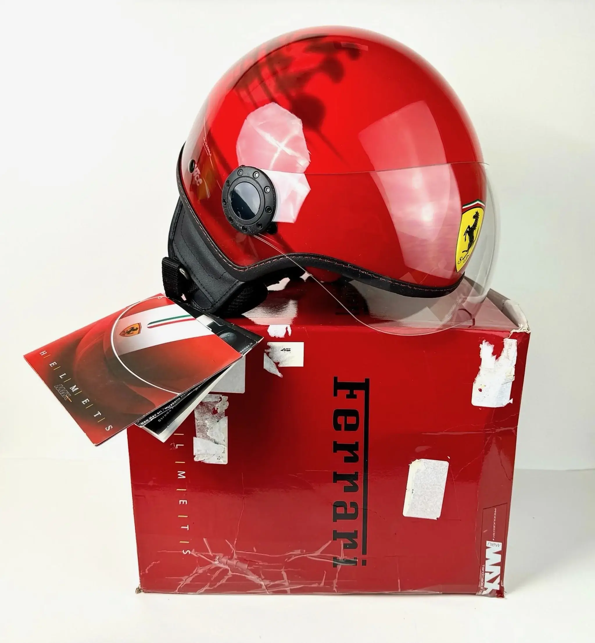 No Reserve Ferrari F60 Helmet | PCARMARKET