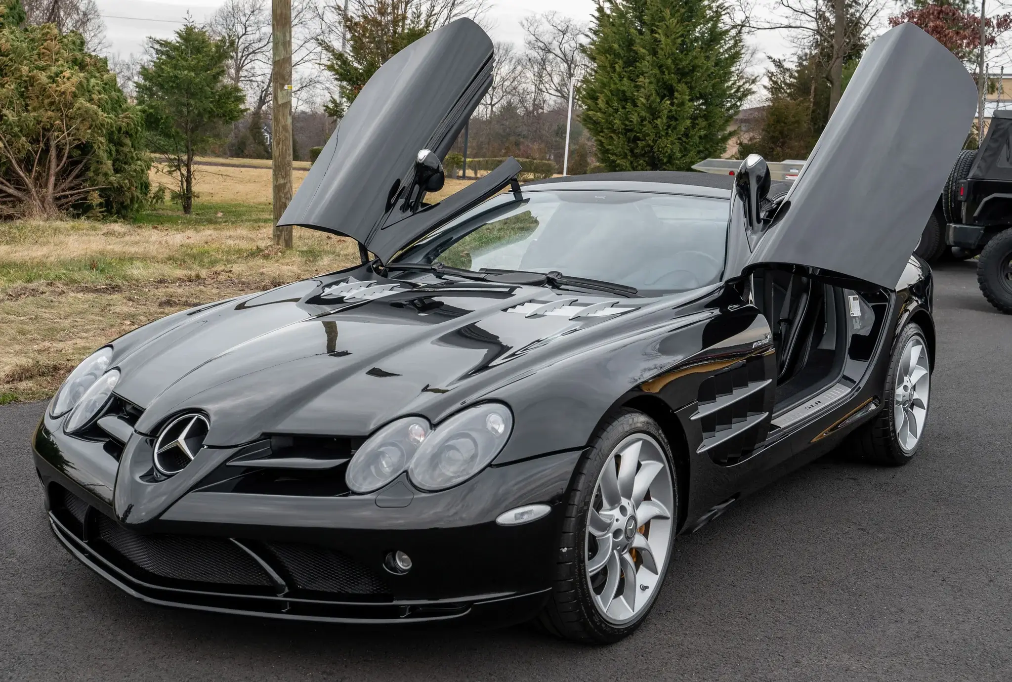 MP: 10k-Mile 2008 Mercedes-Benz SLR McLaren Roadster | PCARMARKET
