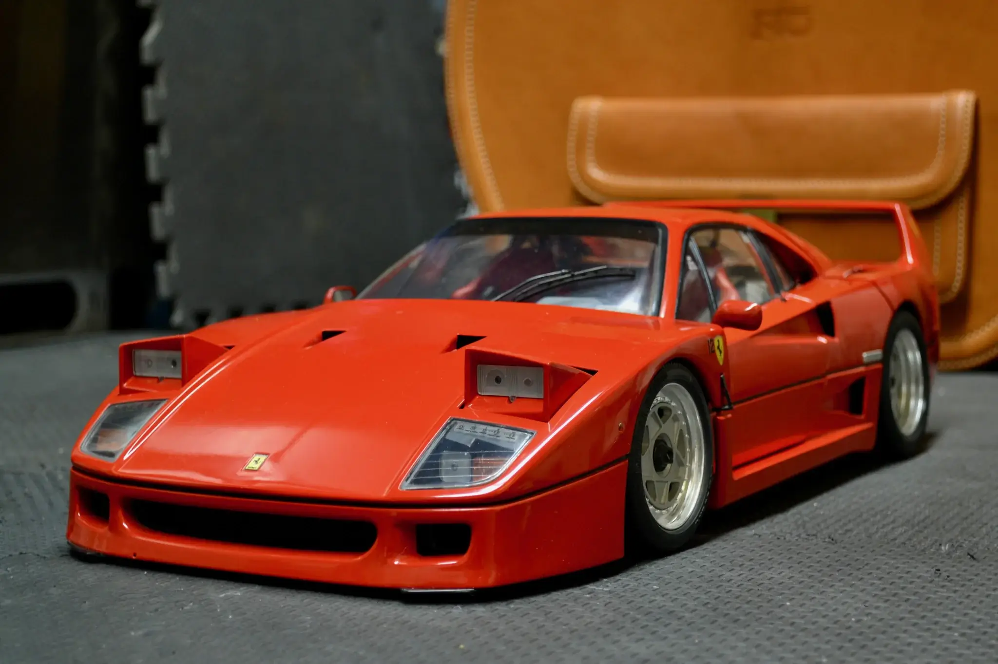 1:8 Scale Ferrari F40 Model By Rivarossi | PCARMARKET