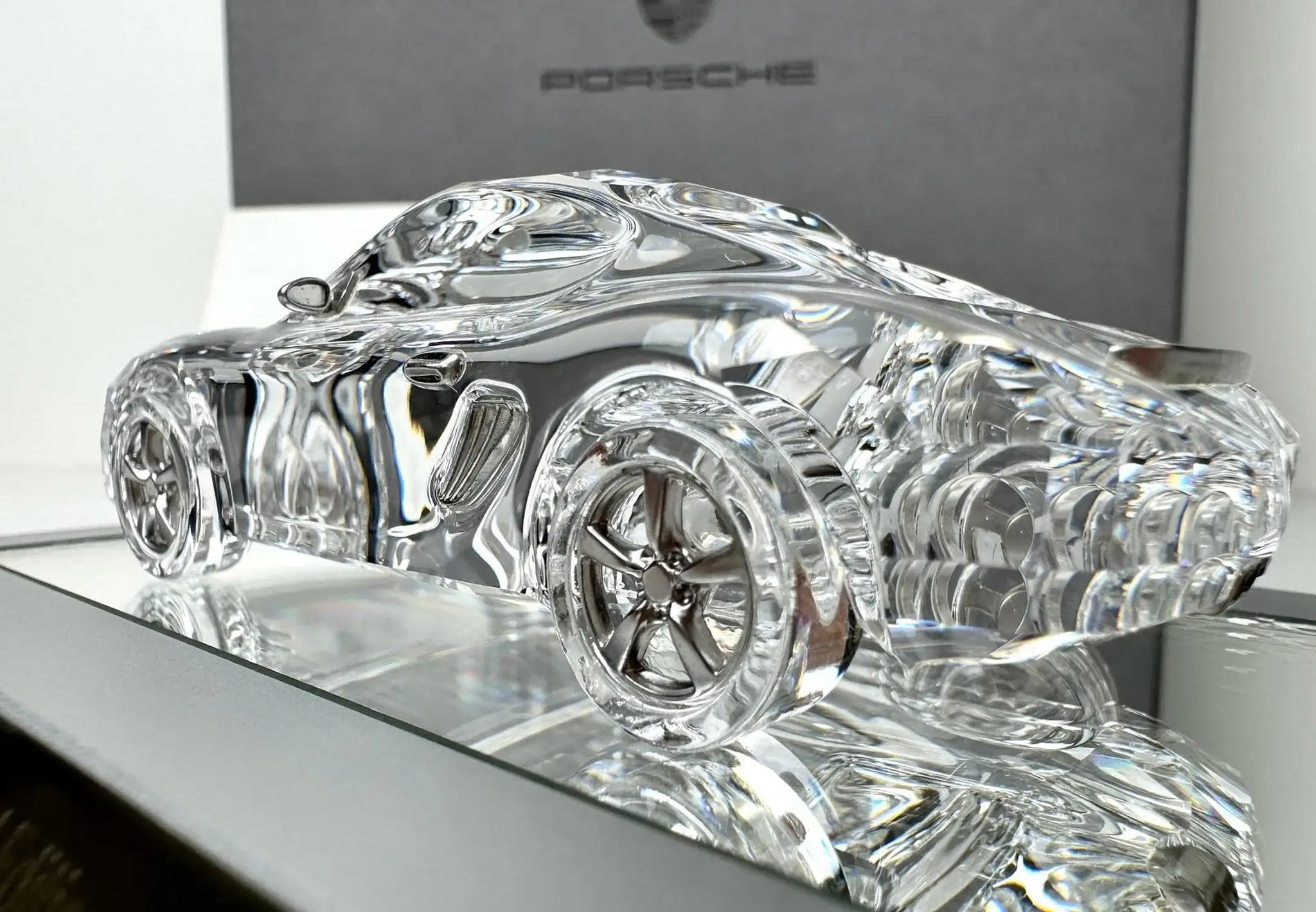 No Reserve Porsche Design Drivers Selection 1:43 Swarovski Crystal