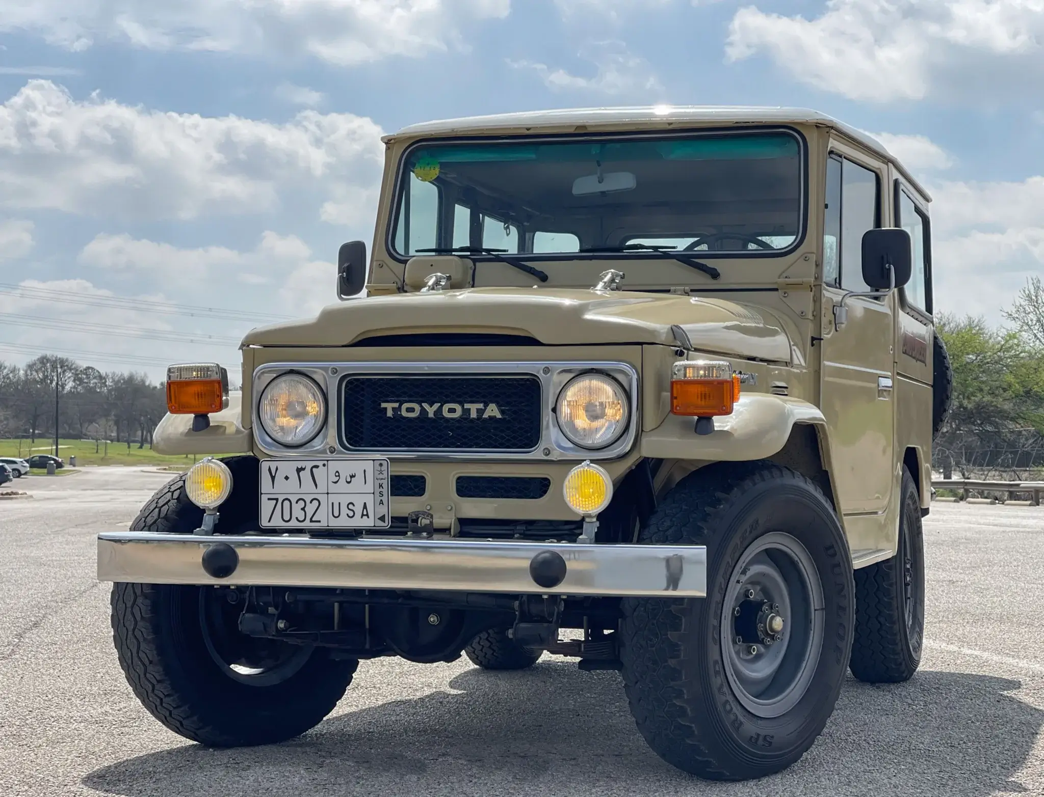 MP: 1984 Toyota FJ40 Land Cruiser LX 4-Speed | PCARMARKET