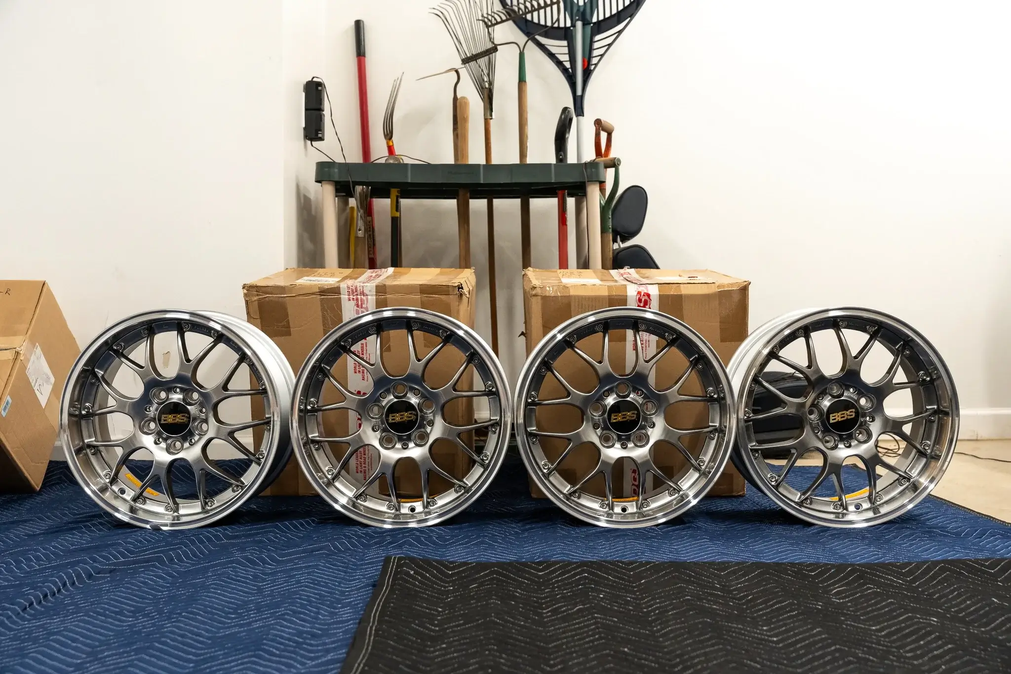 MP: Set of Six 17” x 8” BBS RG-R Wheels | PCARMARKET