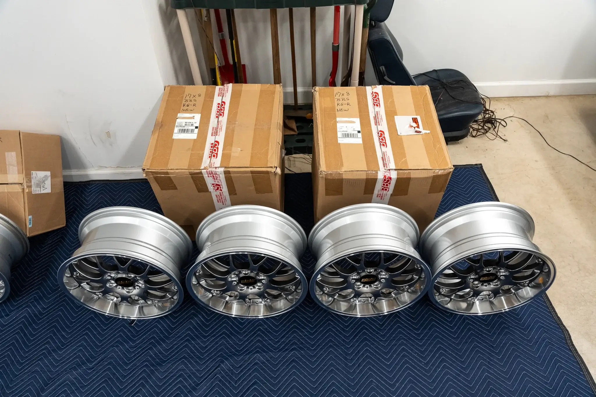 MP: Set of Six 17” x 8” BBS RG-R Wheels | PCARMARKET