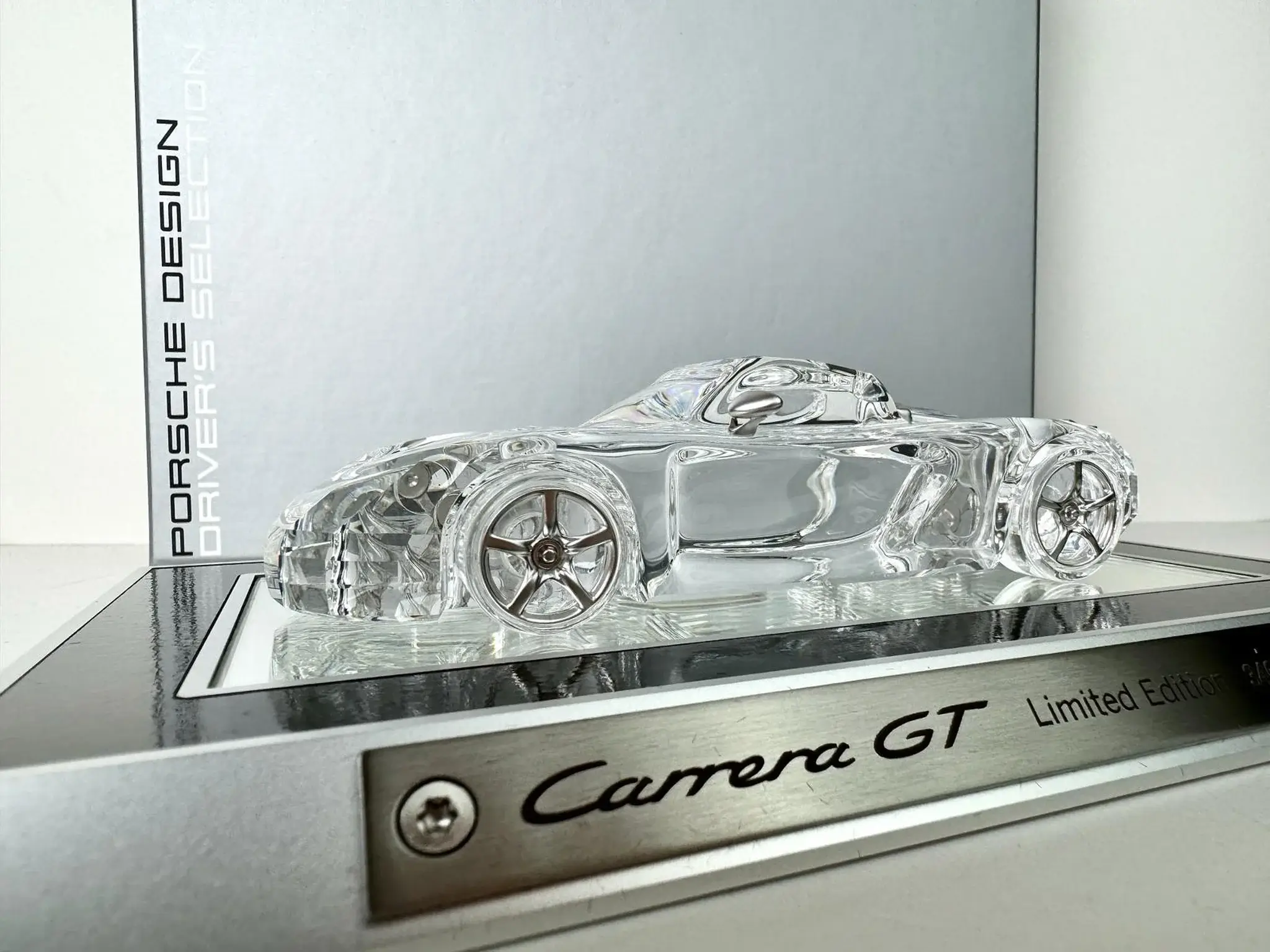 MP: Porsche Design Drivers Selection 1:43 Swarovski Crystal