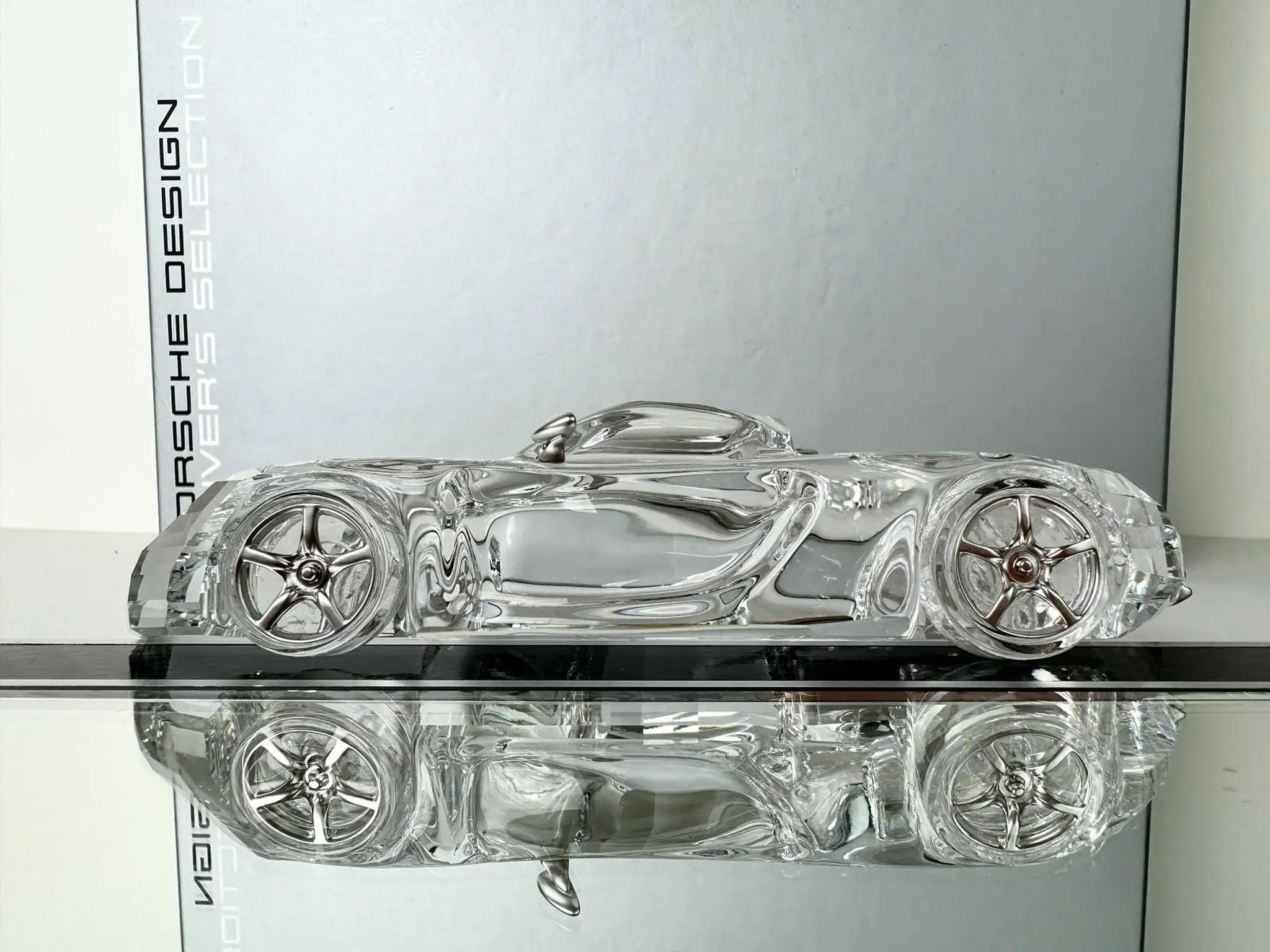 MP: Porsche Design Drivers Selection 1:43 Swarovski Crystal