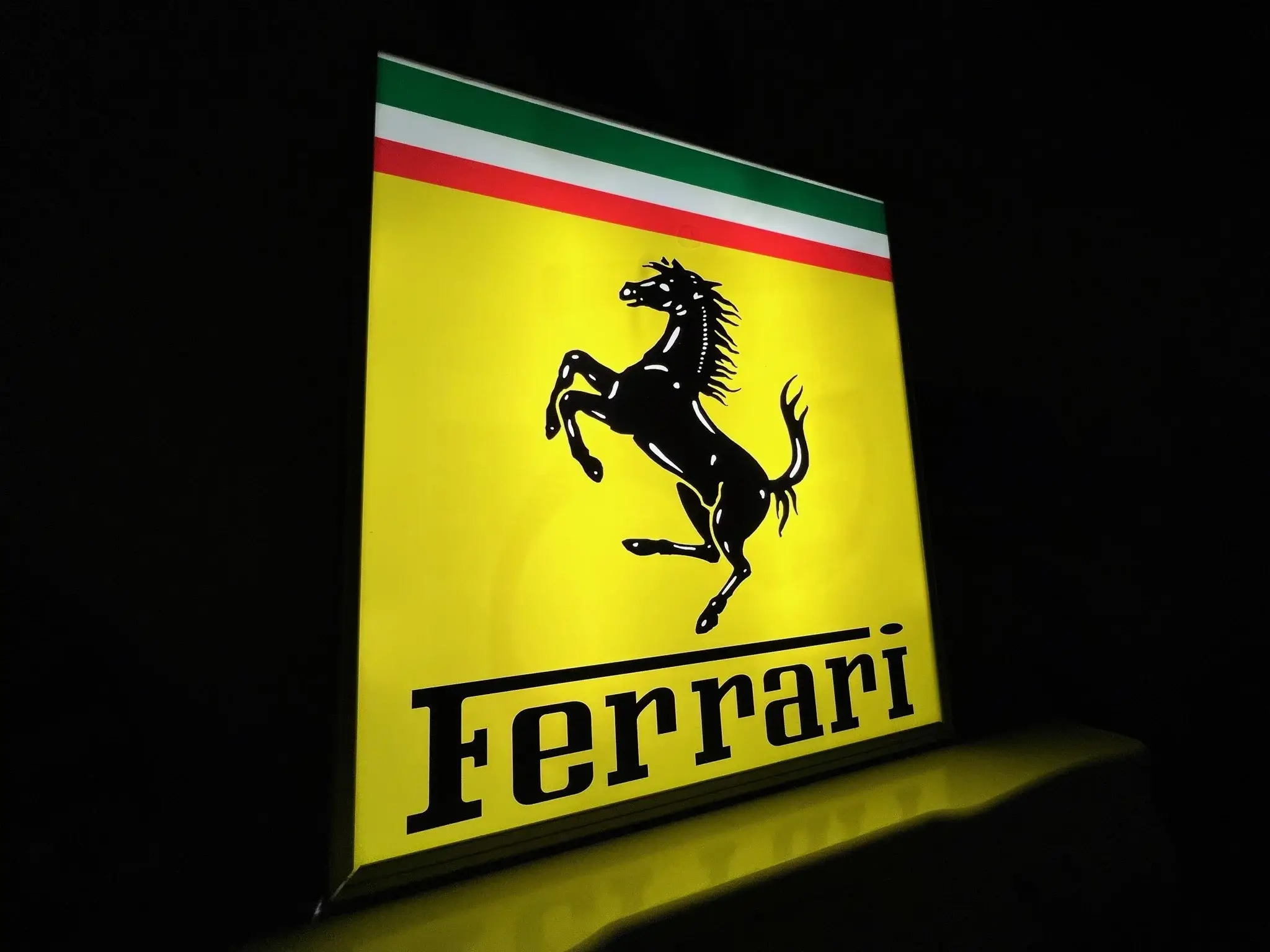 MP: 1990s Illuminated Ferrari Sign | PCARMARKET