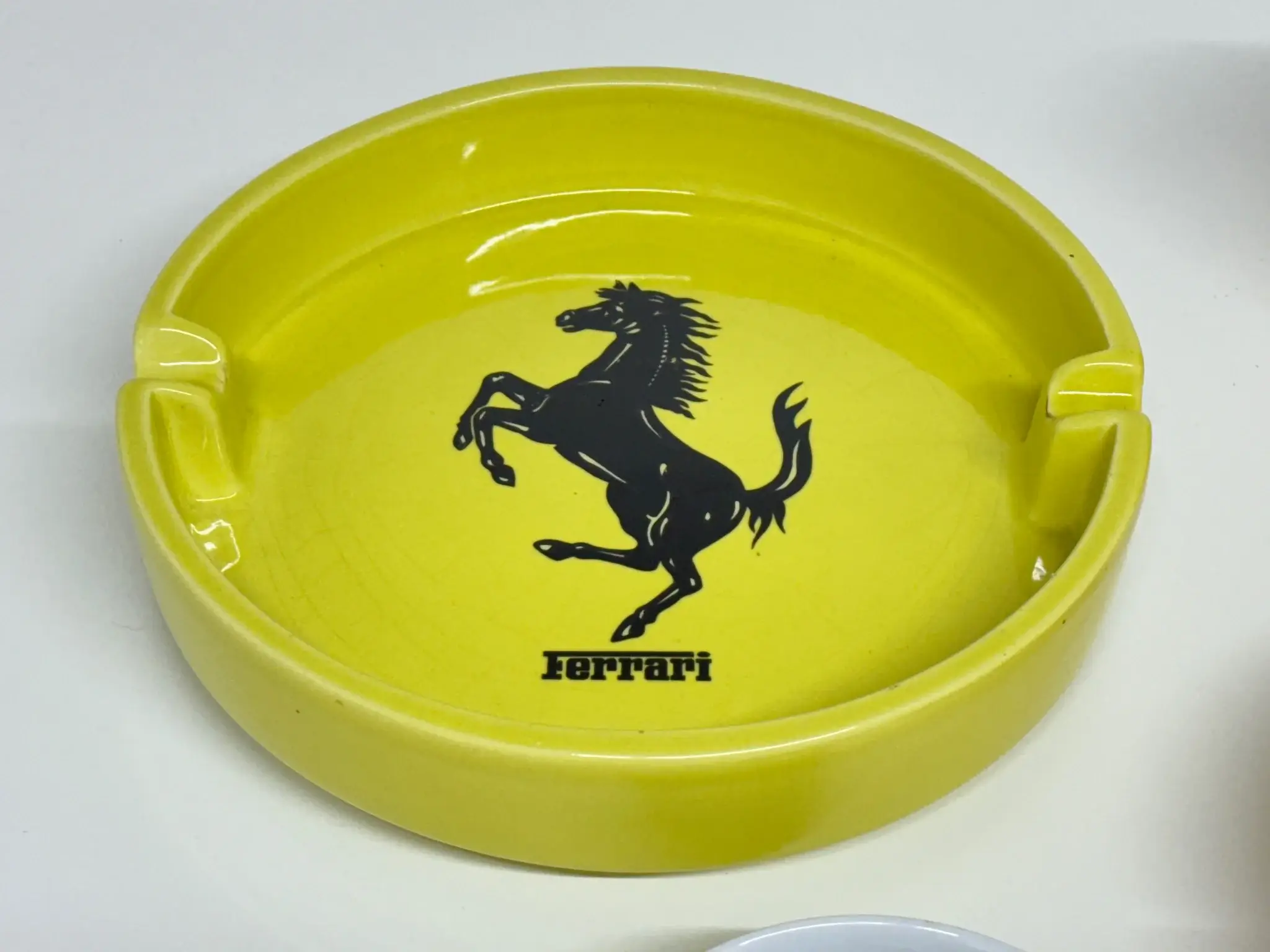 フェラーリ灰皿 No Reserve Collection of Ferrari Ashtrays and Ceramics | PCARMARKET
