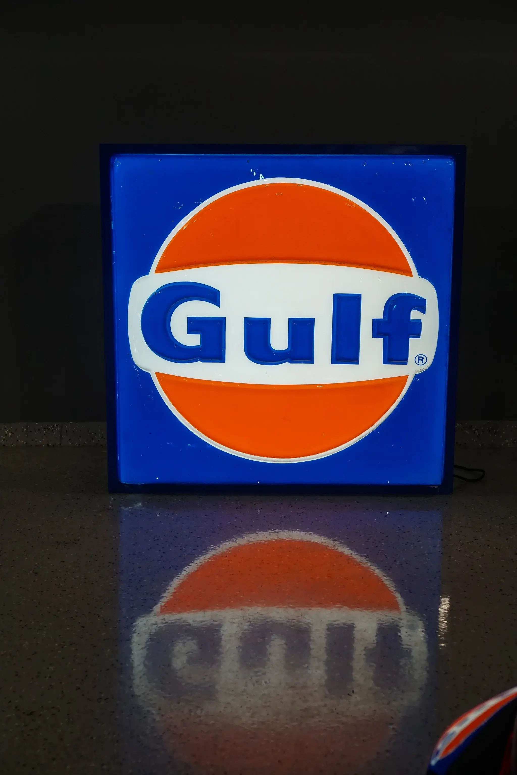 MP: Illuminated 1960S Gulf Oil Sign (48