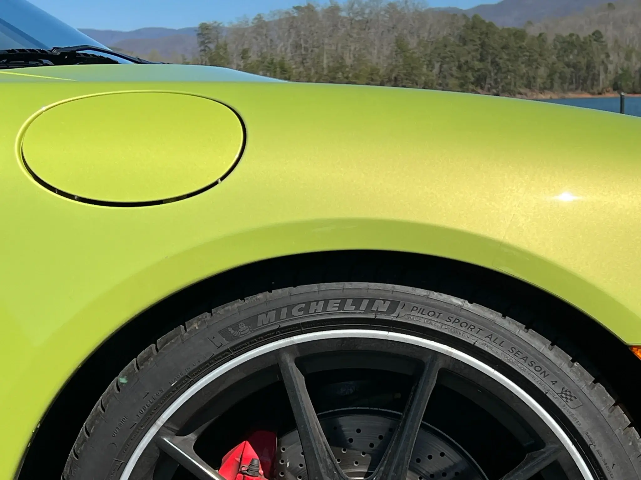 GT Spirit GT425 – Porsche Cayman R Coupé 2012 – Vert Péridot Métallique – 1/18 – Résine – Neuf