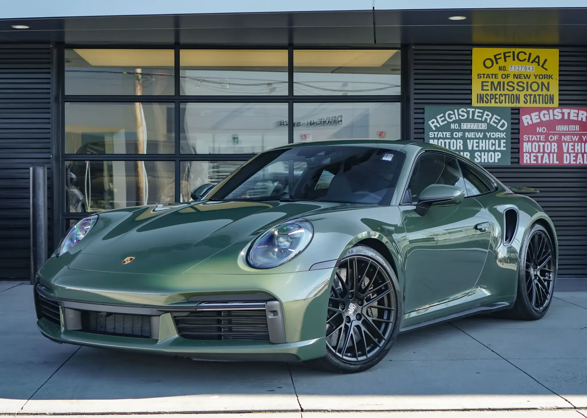 MP: 2k-Mile 2023 Porsche 992 Turbo Coupe Paint to Sample | PCARMARKET