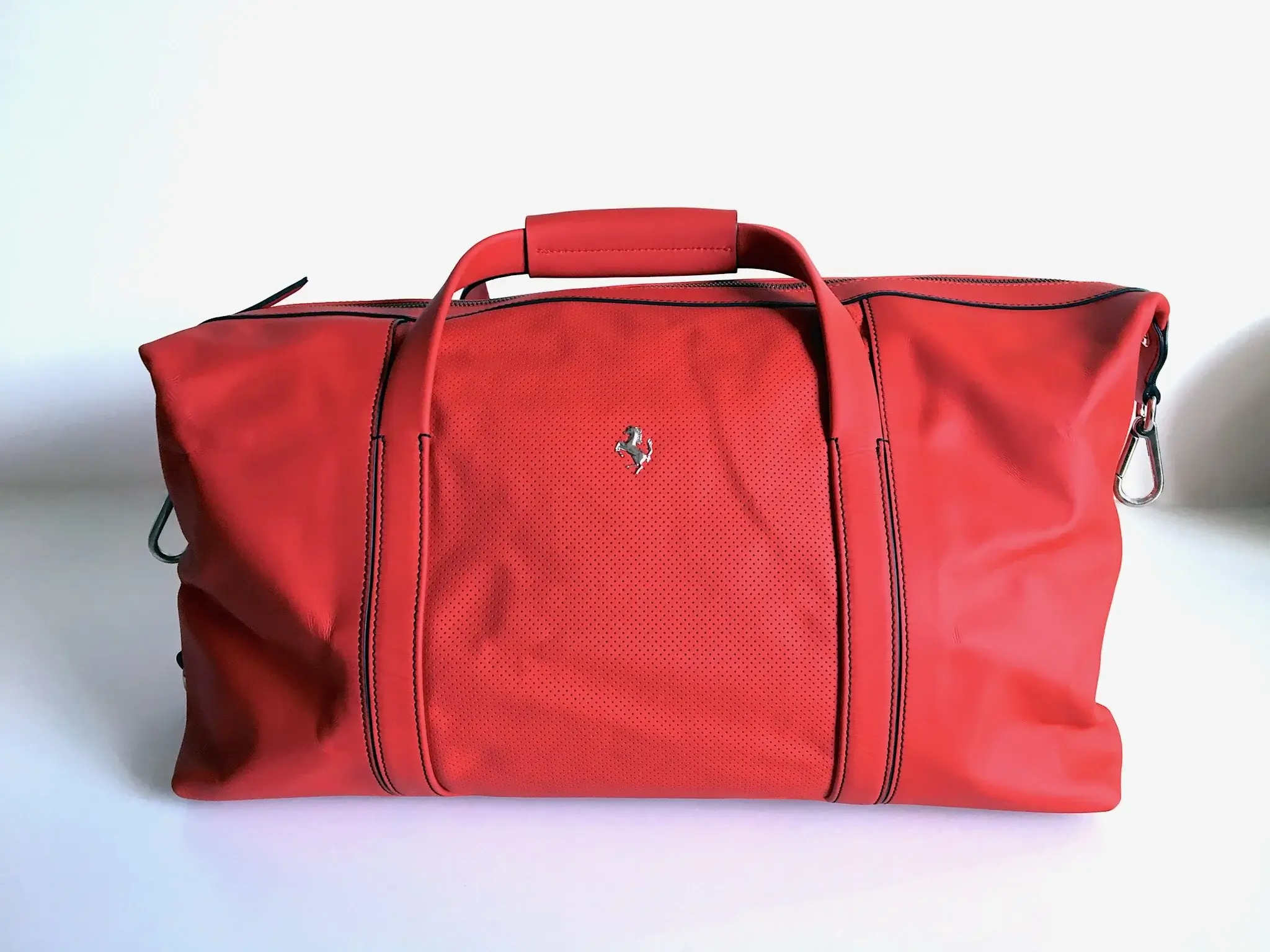 MP: Ferrari 812 Superfast Four-Piece Luggage Set | PCARMARKET