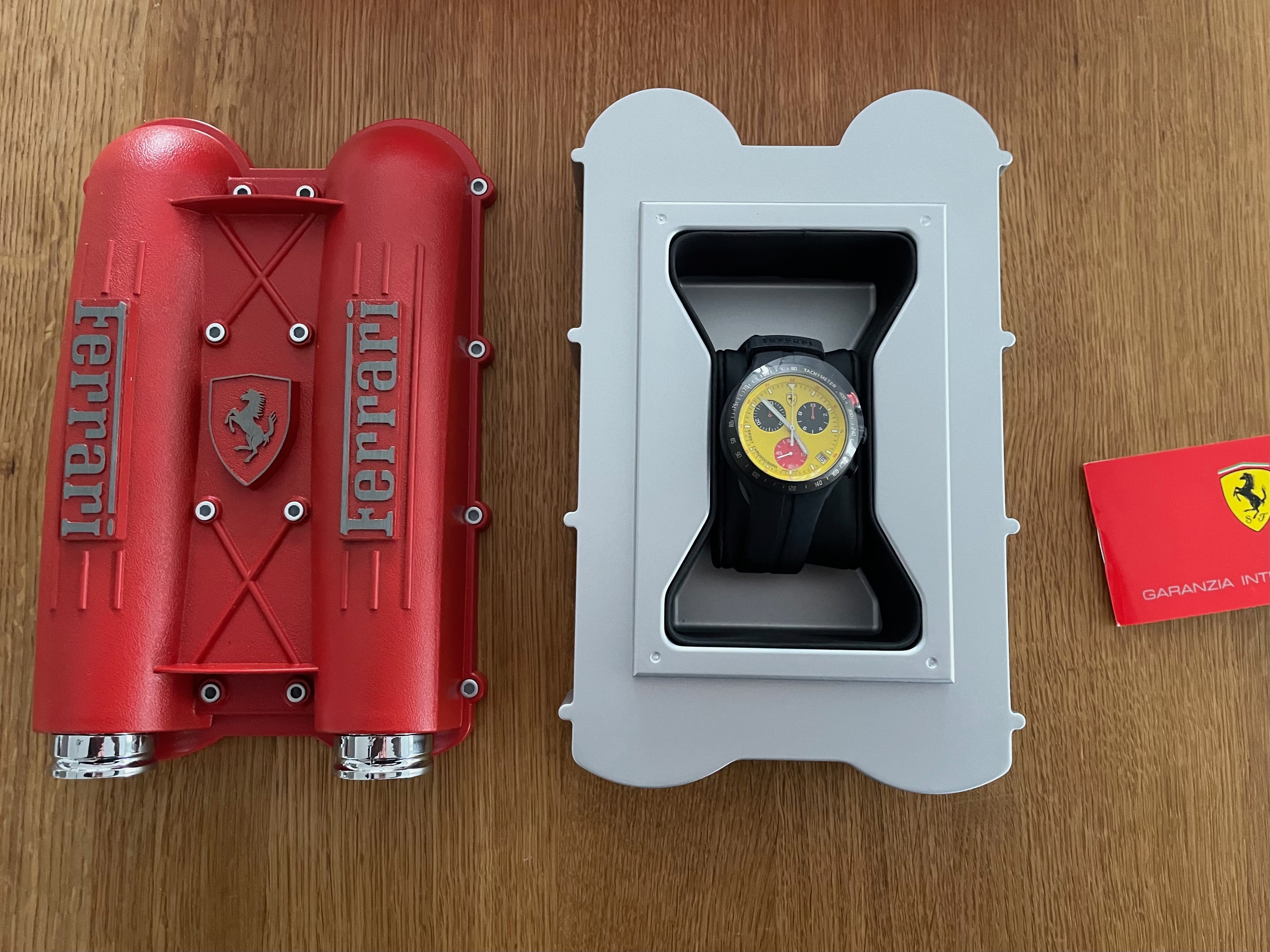 SCUDERIA FERRARI フェラーリ PITCREW クロノグラフ SCUDERIA FERRARI フェラーリ PITCREW クロノグラフ