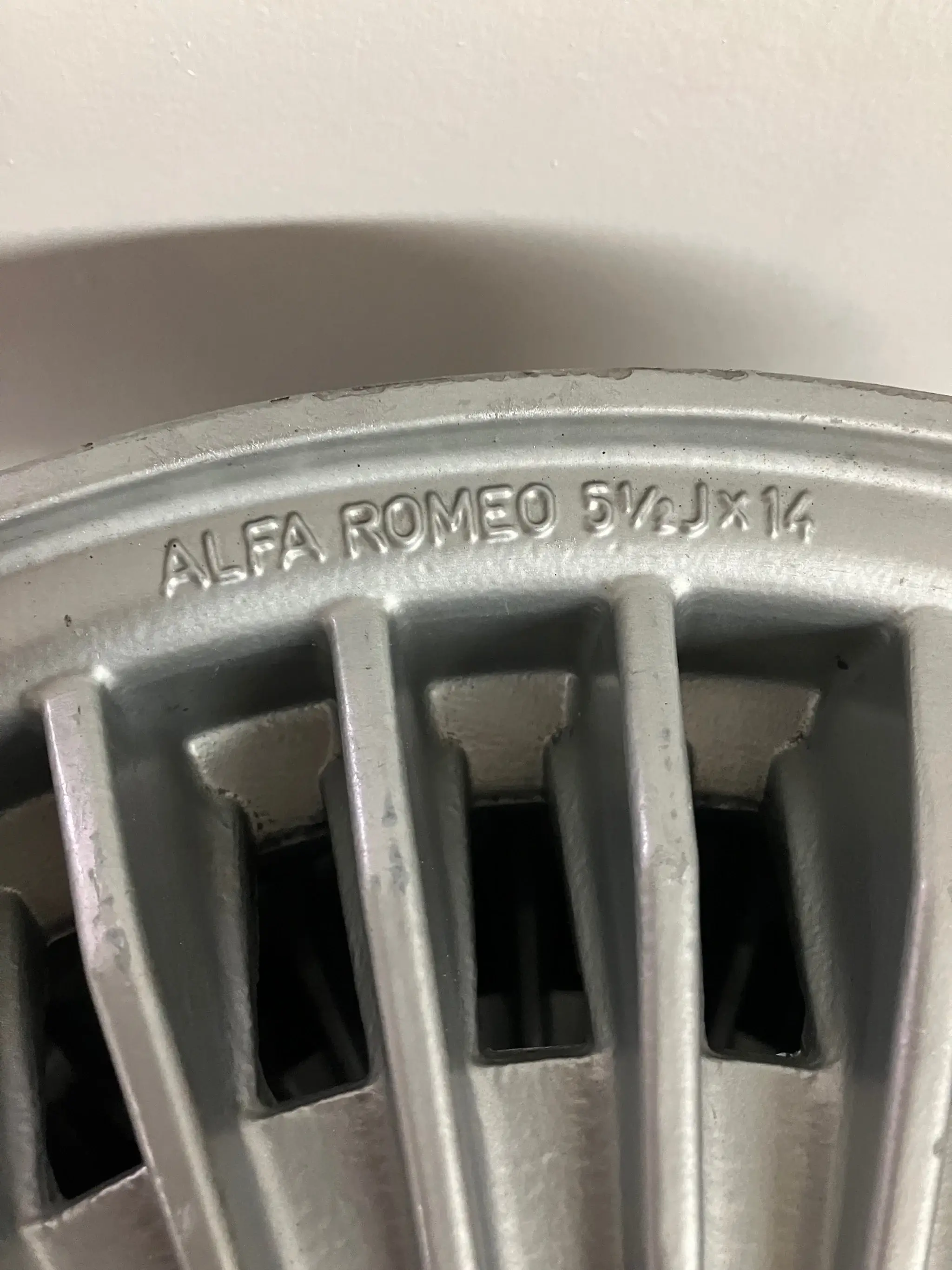 未整備　alfa romeo 24インチ MP: Original Alfa Romeo 5.5