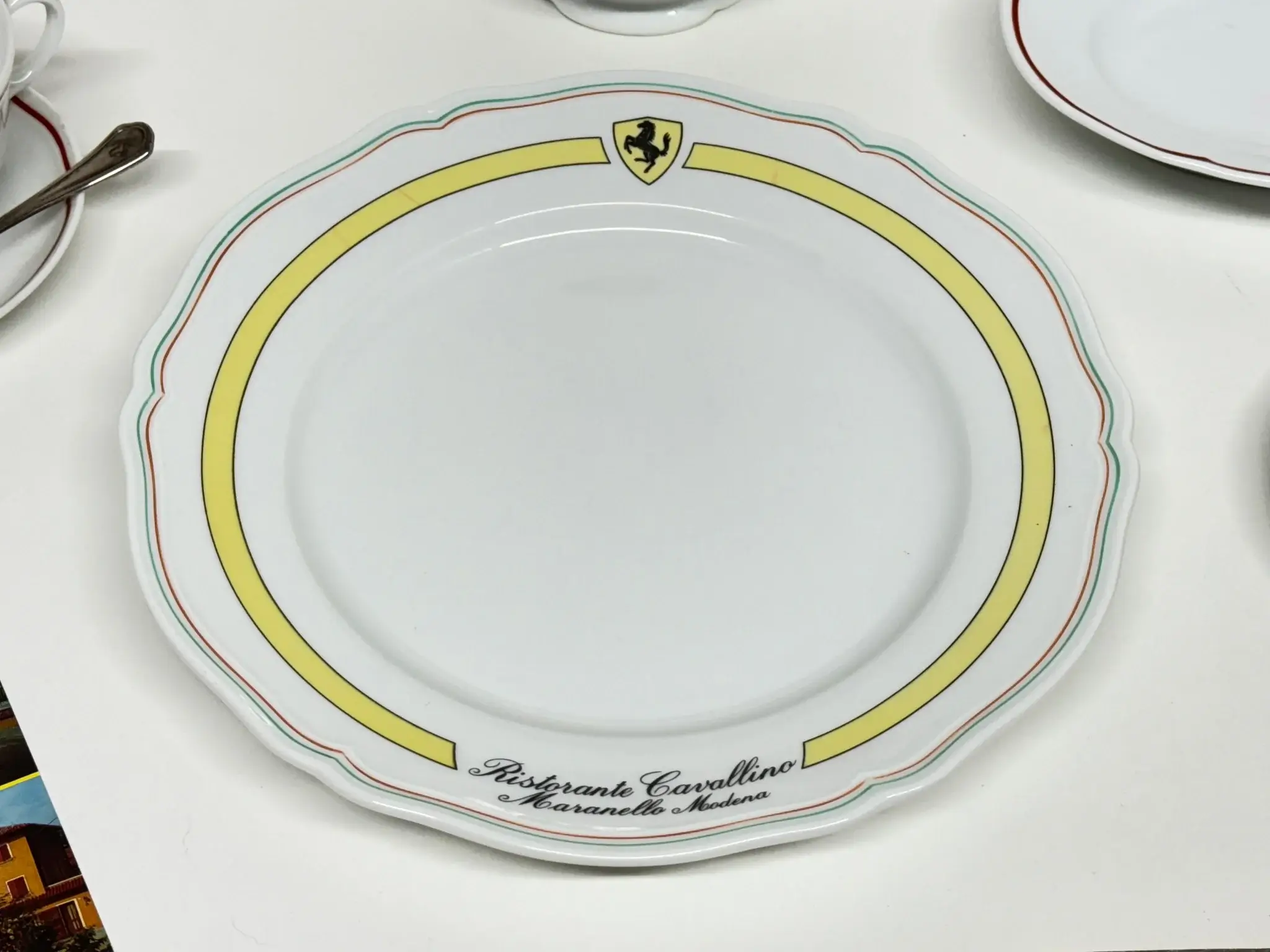 MP: Ferrari Ristorante Cavallino Dinnerware Set | PCARMARKET