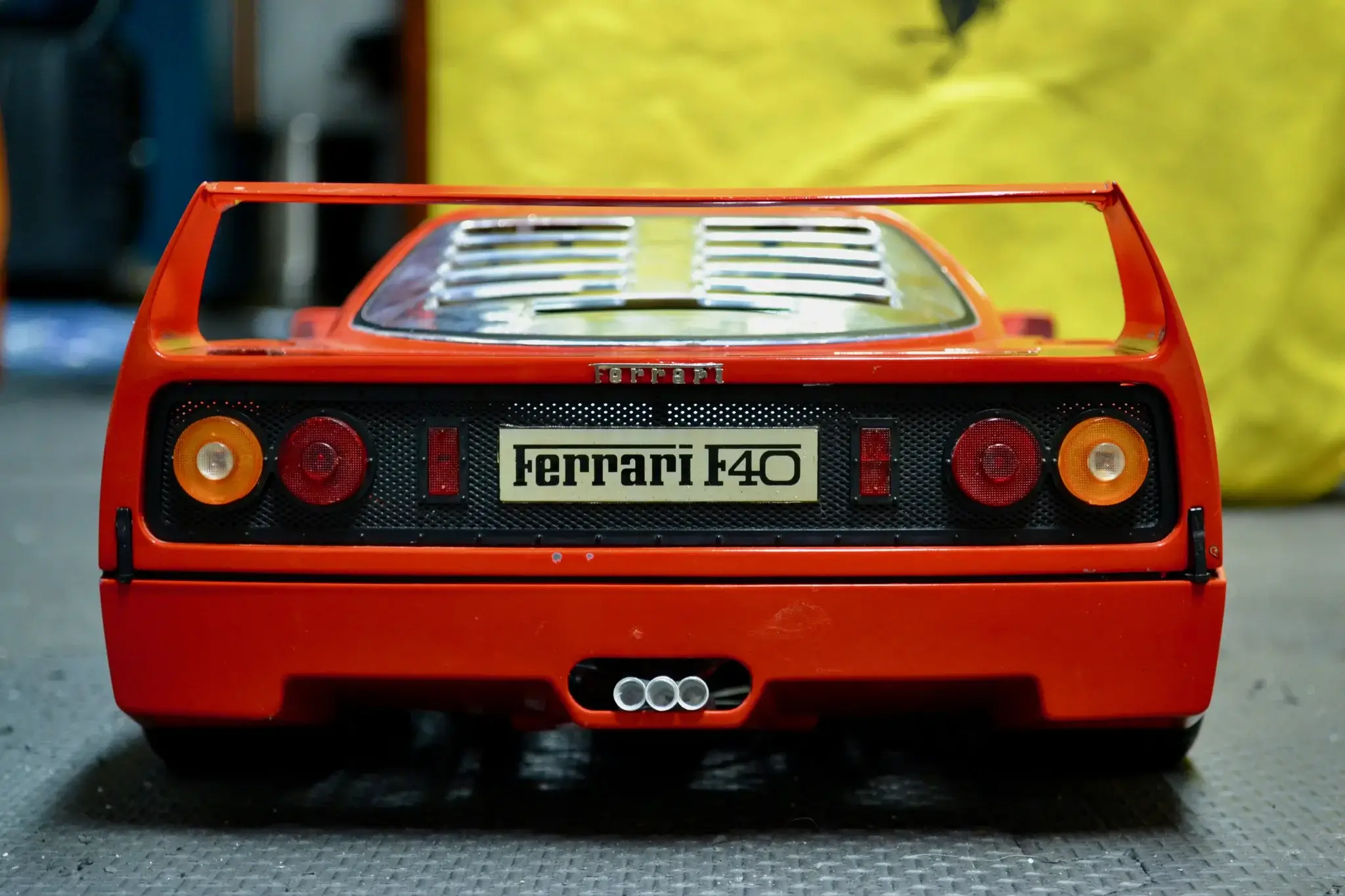 Maquette Pocher Ferrari F40 – 1/8, Par Rivarossi, à Monter, Neuve