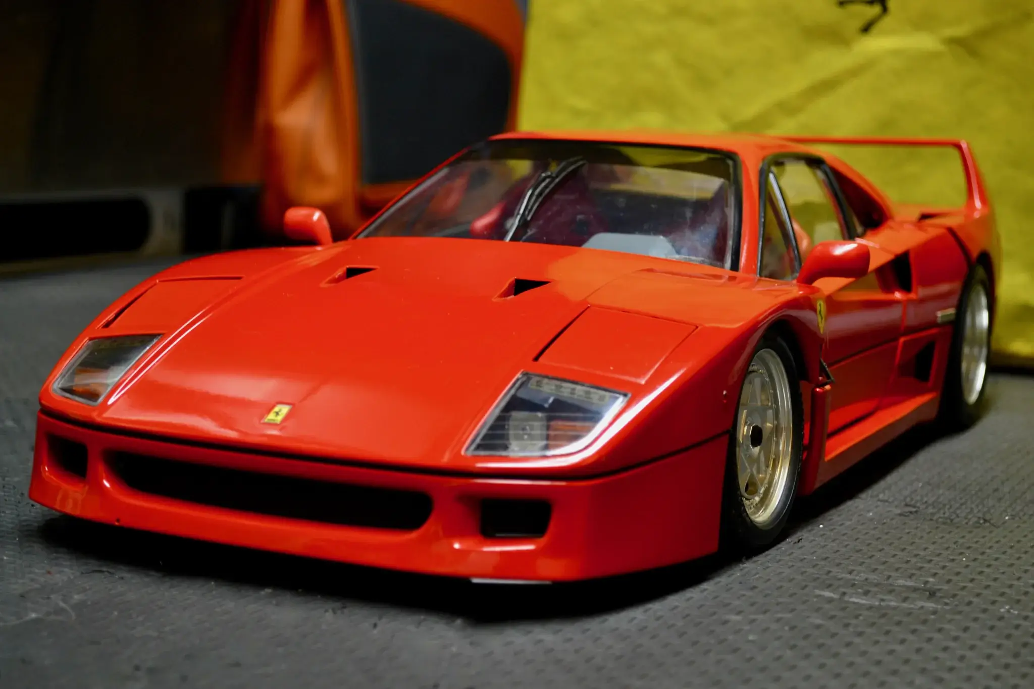 未組立 リバロッシ/ポケール 1/8 フェラーリ F40 Cod.K55 RIVAROSSI