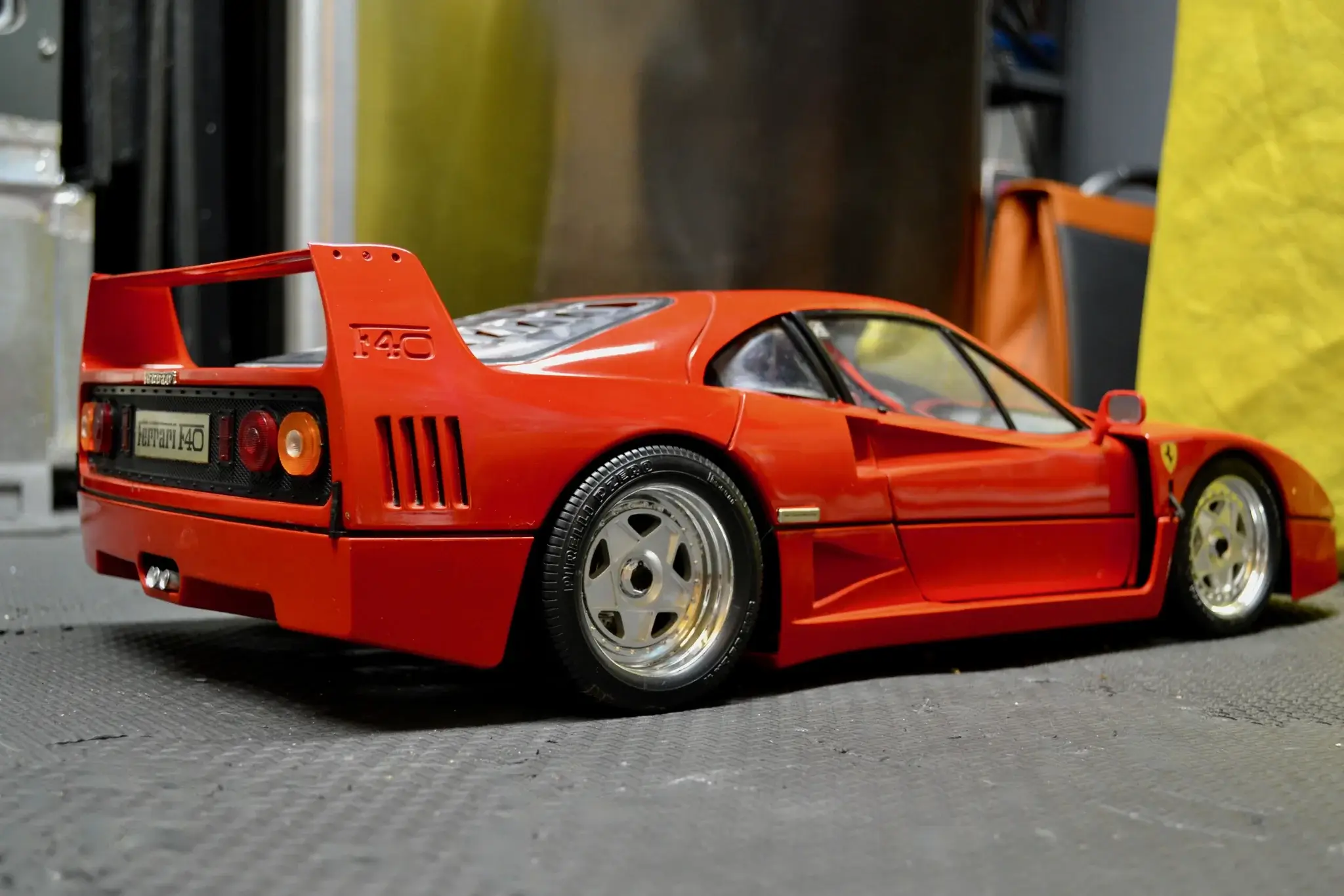 MP: 1:8 Scale Ferrari F40 Model by Rivarossi | PCARMARKET