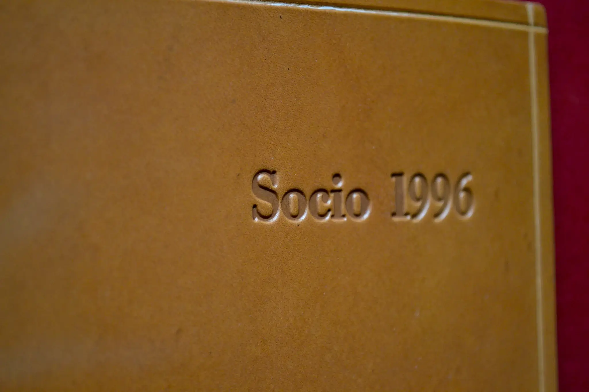 MP: FERRARI F50 CLUB ITALIA PLAQUE BY SCHEDONI | PCARMARKET