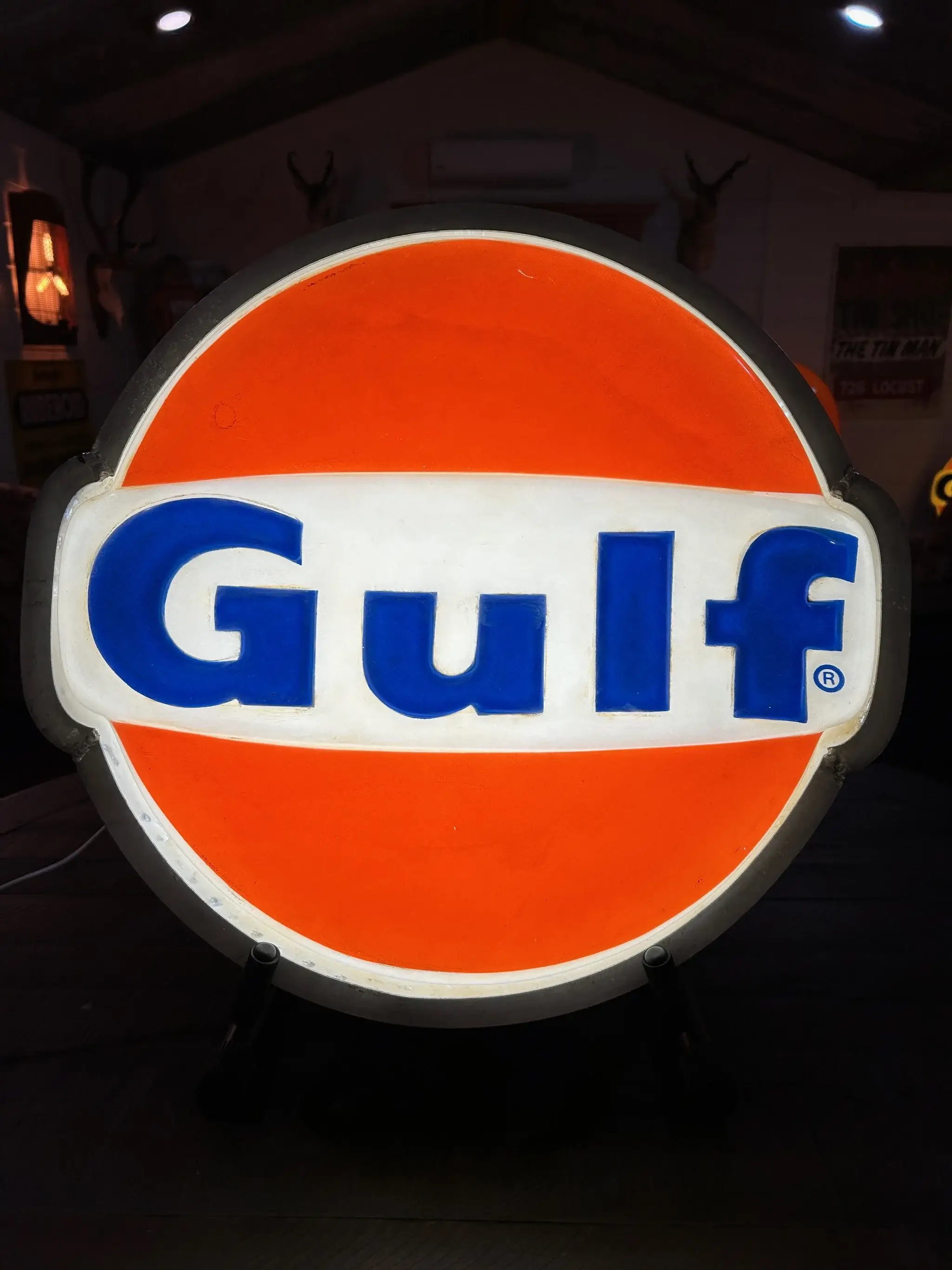 MP: Illuminated 1980s Gulf Sign by Kolux Polycarb | PCARMARKET