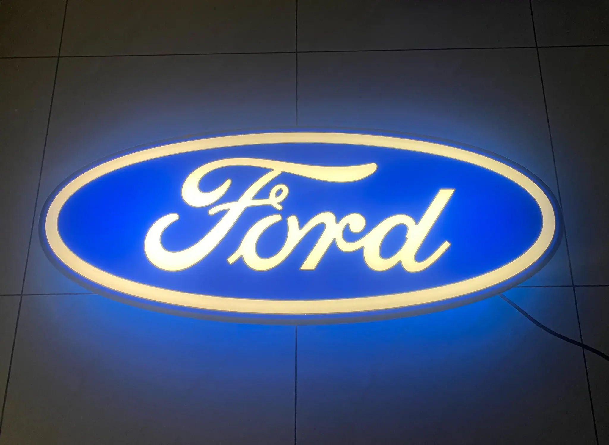 MP: Illuminated Ford sign | PCARMARKET