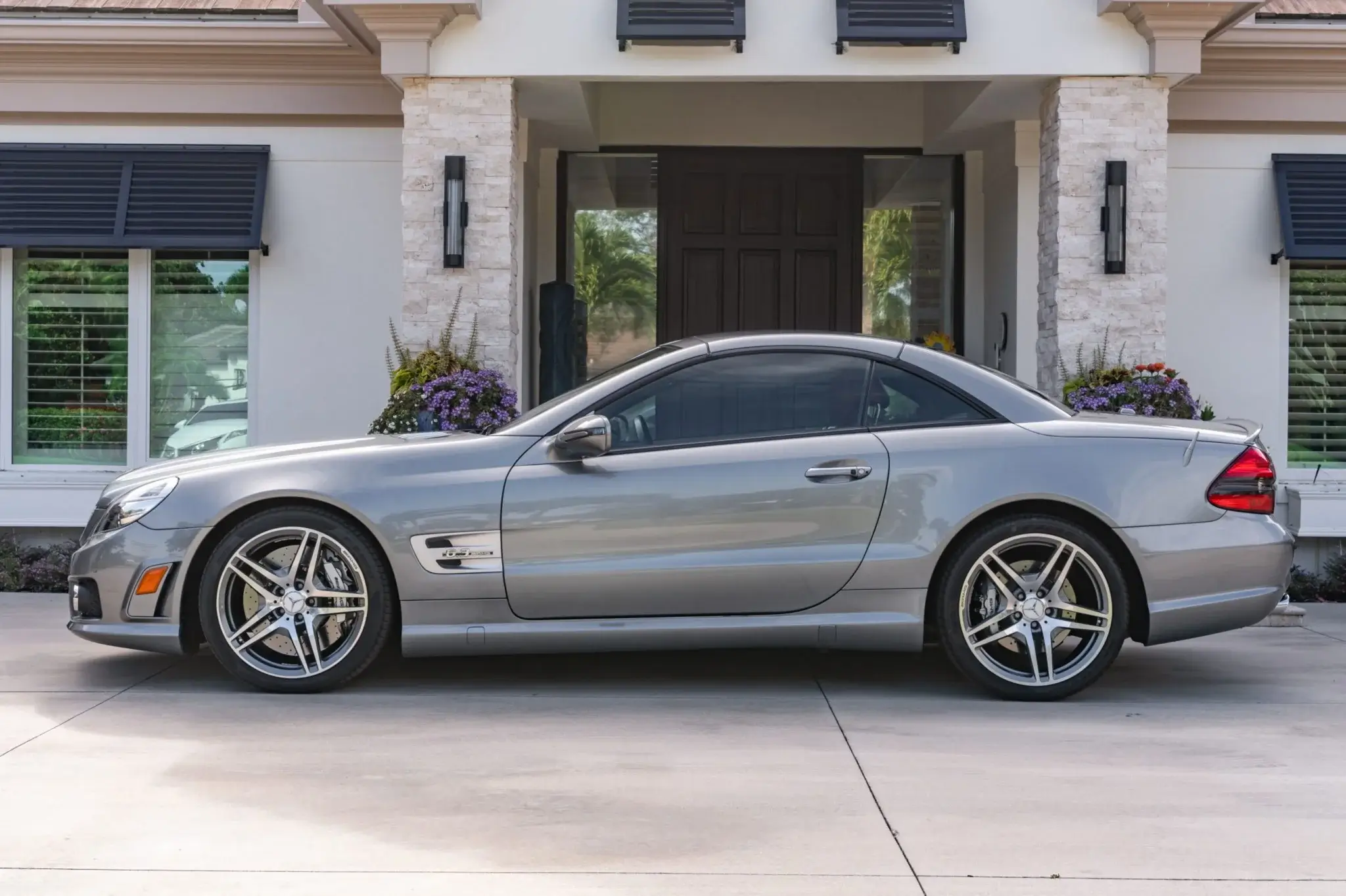 MP: 18k-Mile 2009 Mercedes-Benz SL63 AMG P30 Performance Package