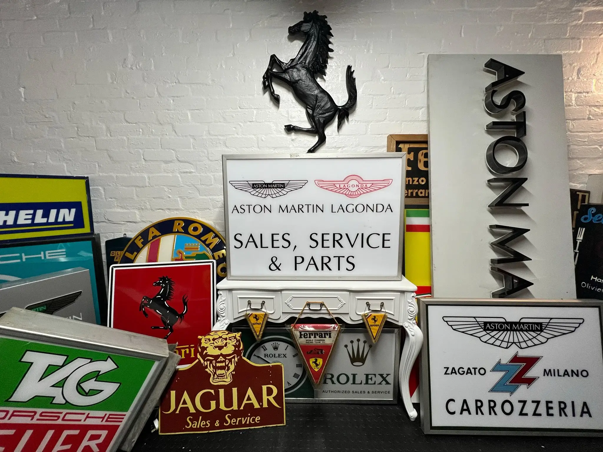MP: Illuminated Aston Martin Lagonda Sign | PCARMARKET