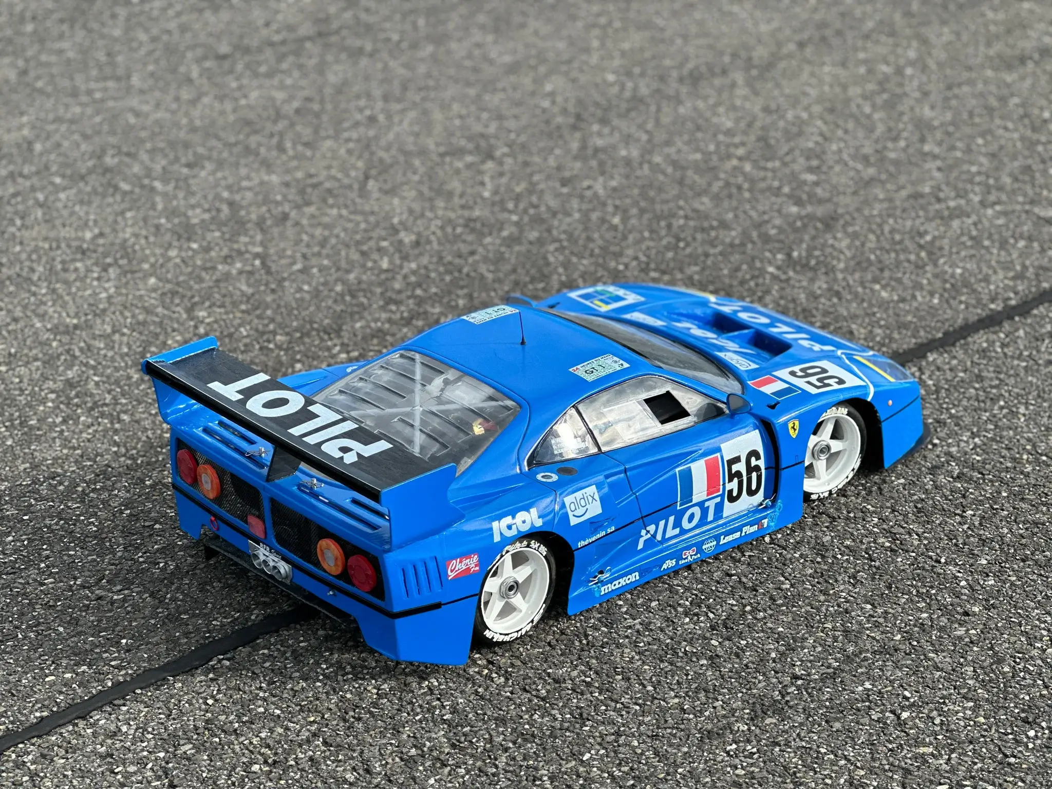 MP: Huge Super Scale RC-Petrol PILOT Ferrari F40 LM | PCARMARKET