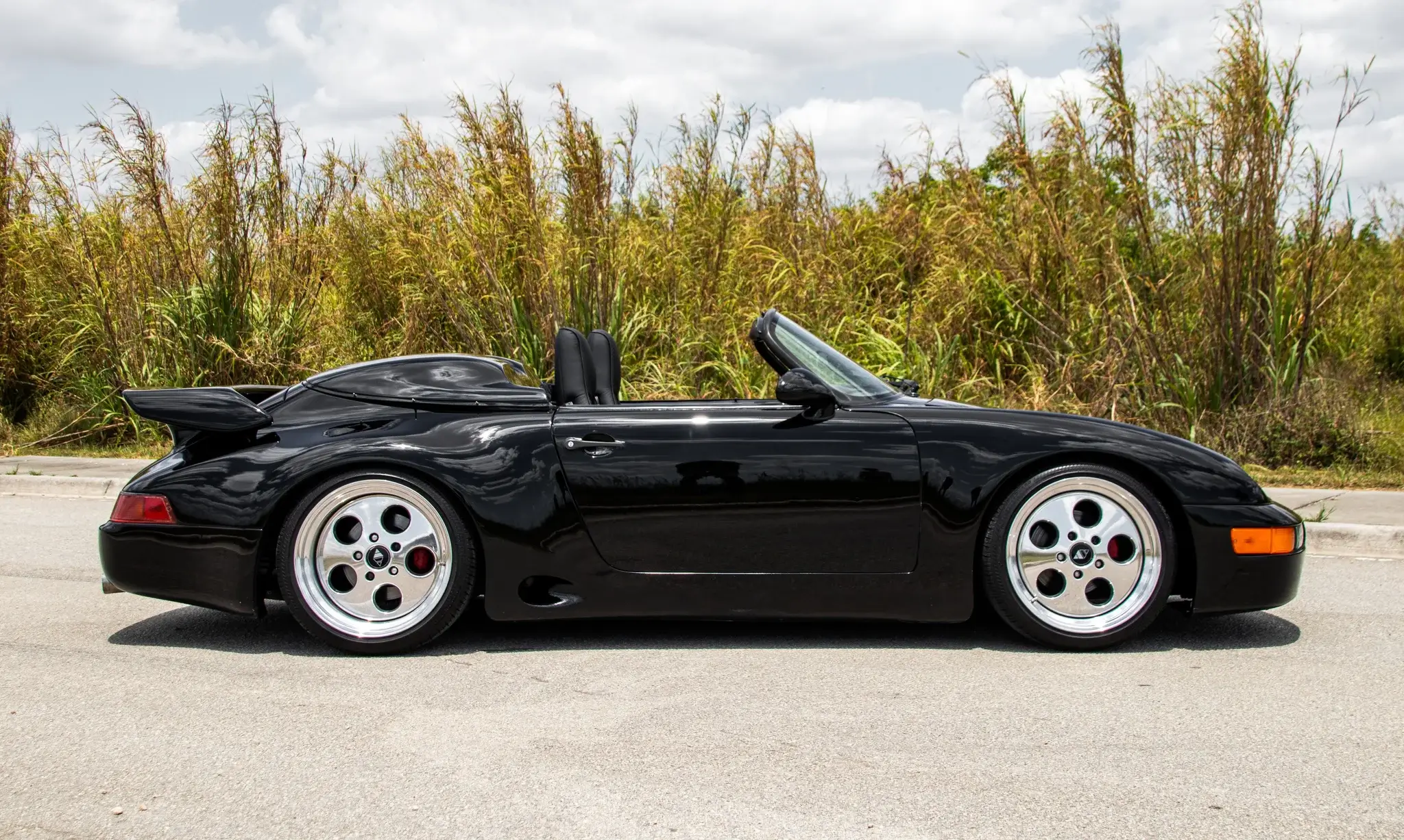 特価 AMR (1/43) ポルシェ 911 Carrera Strosek MP: 1984 Porsche 911 Carrera Strosek Mega Speedster | PCARMARKET