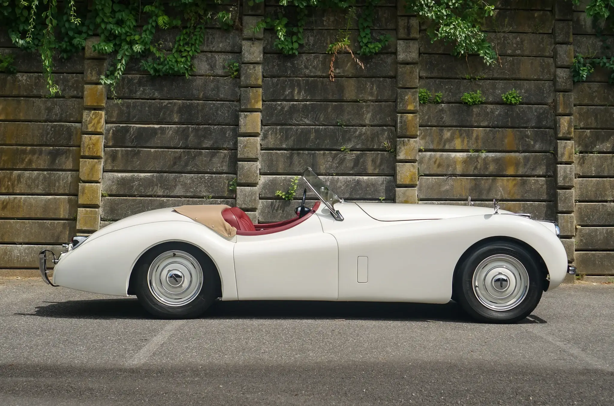 MP: 1951 Jaguar XK120 Roadster | PCARMARKET