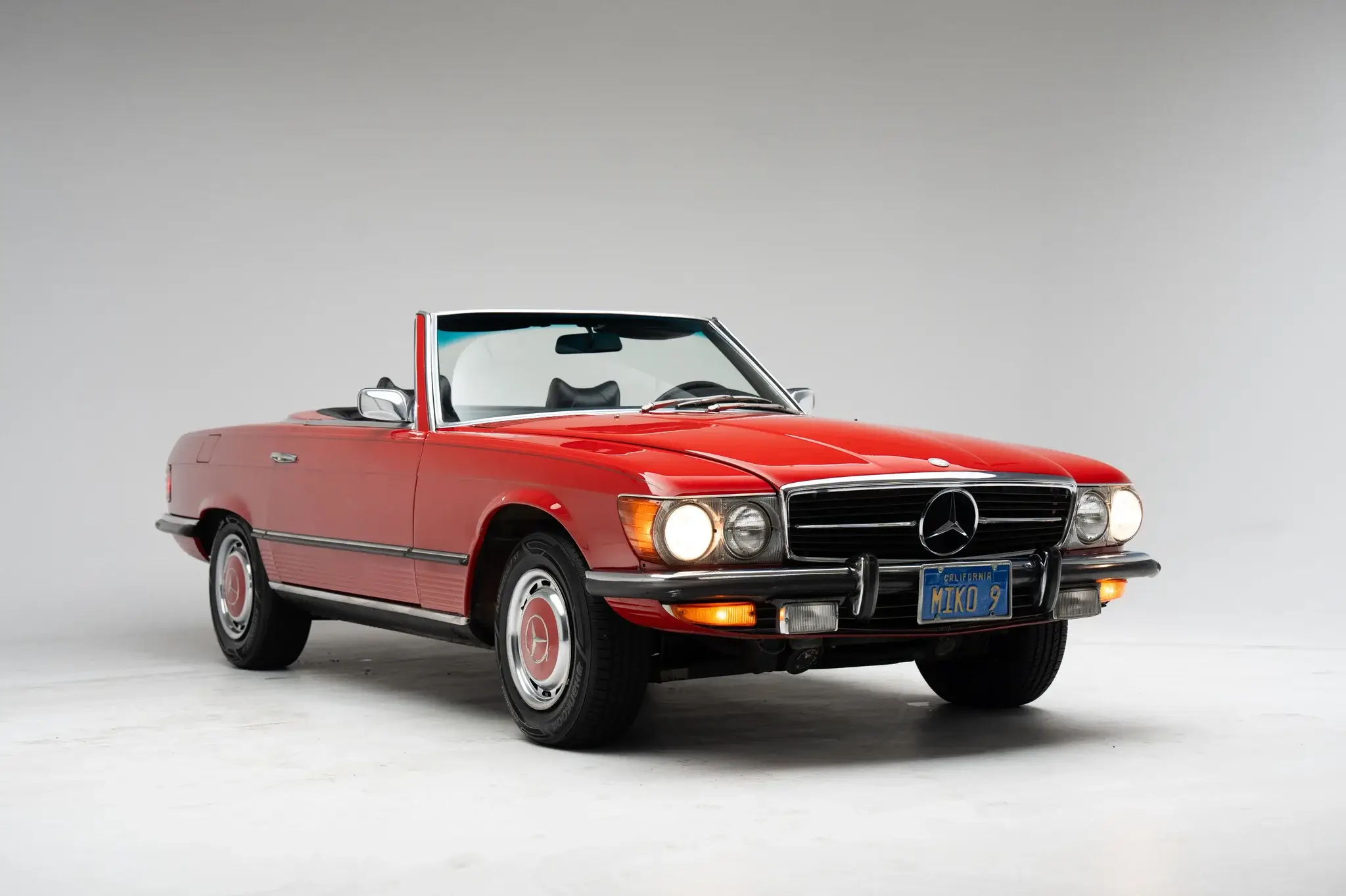 自動車 CMC MERCEDES BENZ 1973-1980 450 SL 1/18 1/18 KK-Scale 1973 Mercedes-Benz 450 SLC (C107) (Gold Metallic