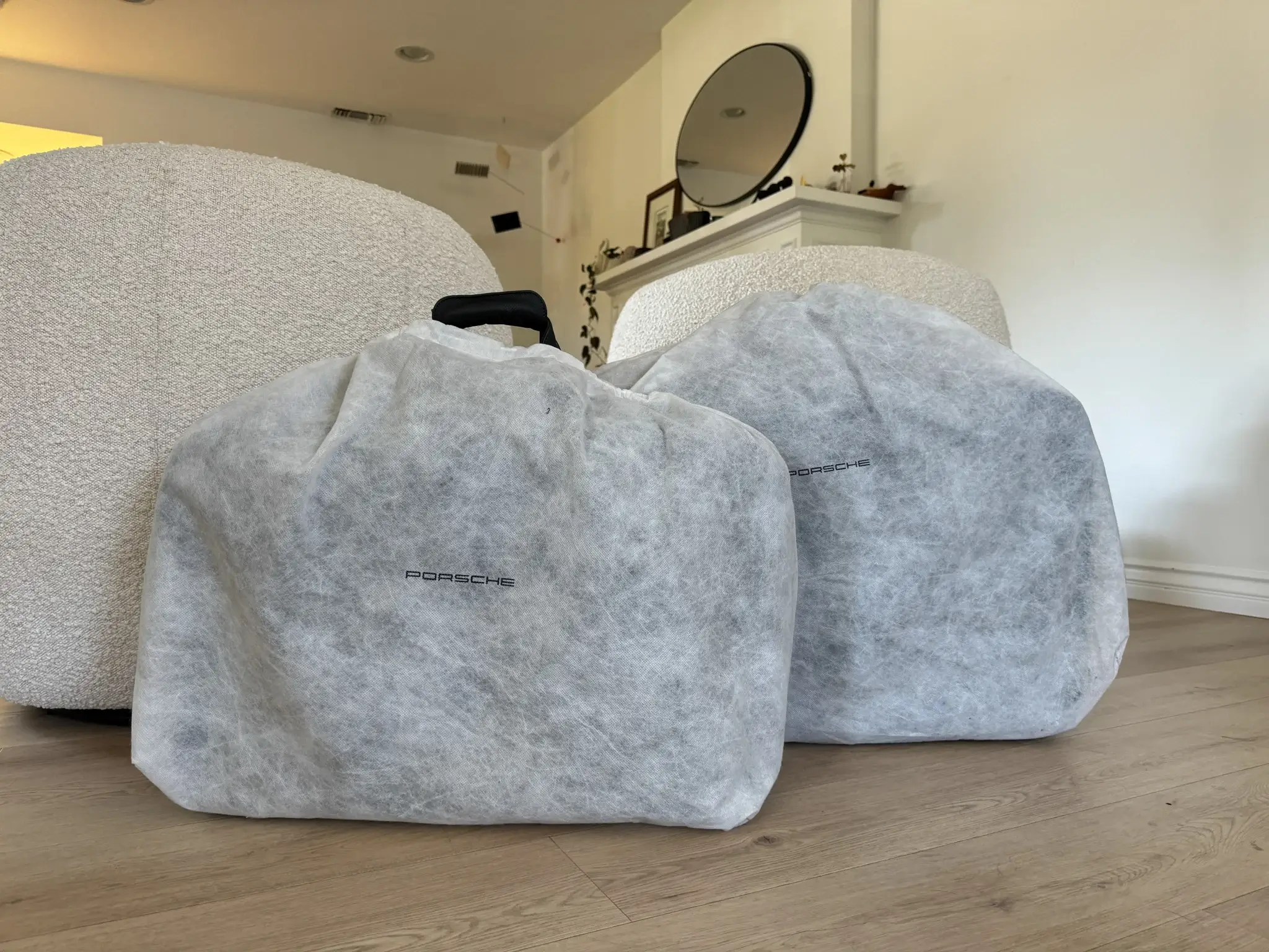 LE DOUBS フランス ドゥ県 写真集 風景 箱ケース アート 1990年 No Reserve Porsche 911 40th Anniversary Two-Piece Fitted Luggage