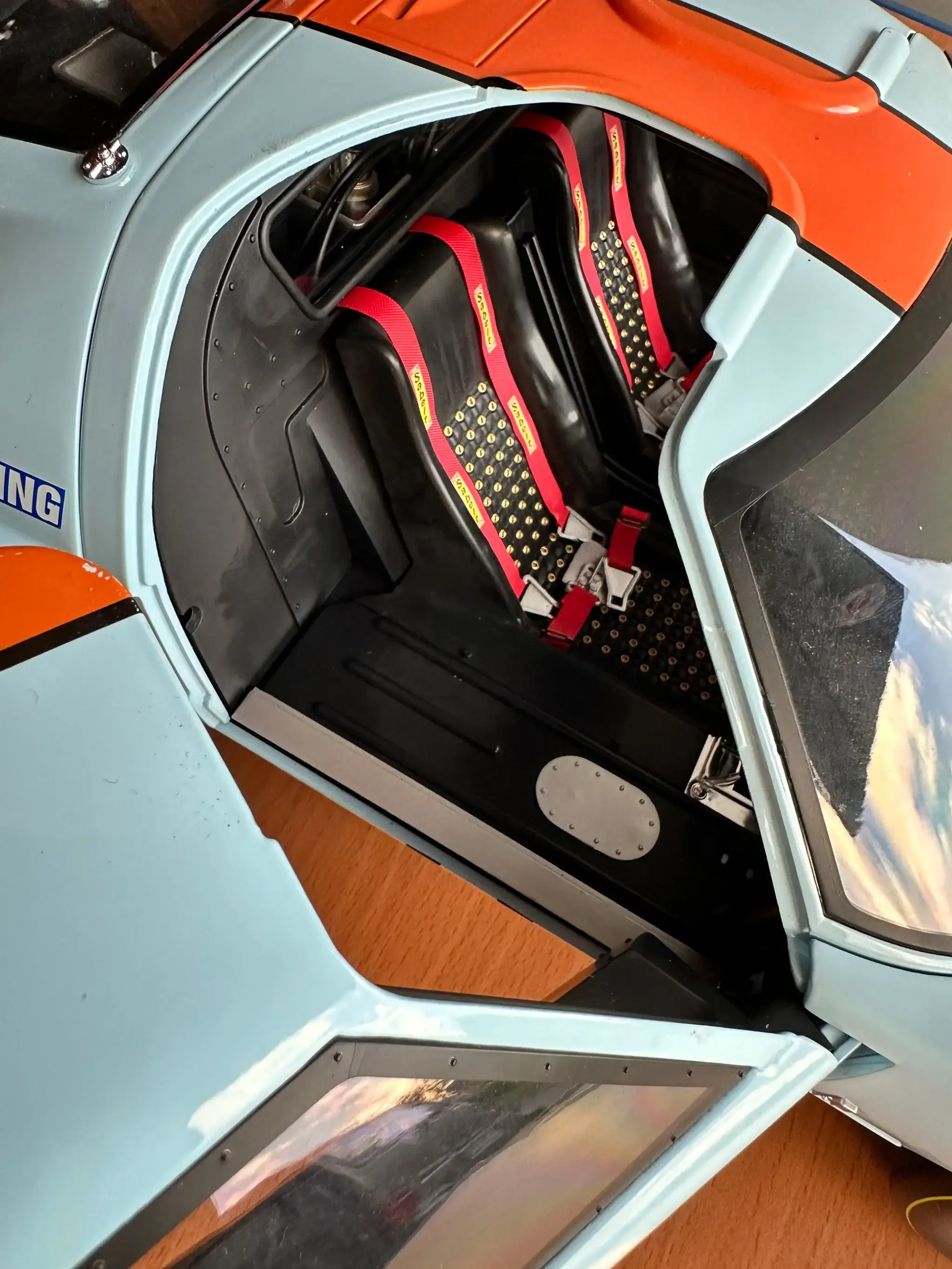 MP: 1:8 Scale Ford GT40 Model | PCARMARKET